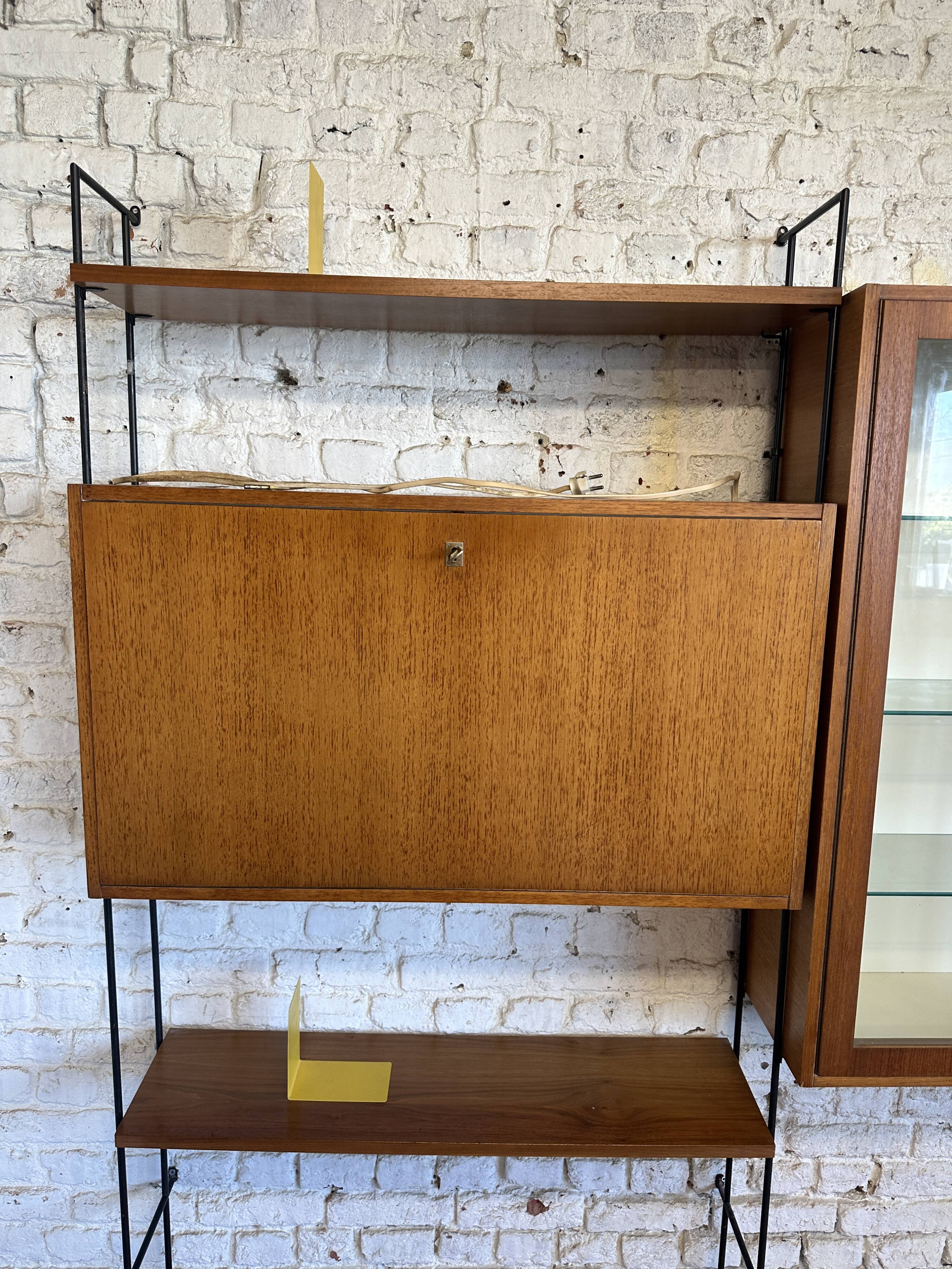 Bookcase DDR Omnia 1960 vintage