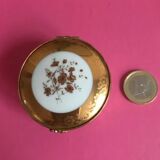 Porcelain box