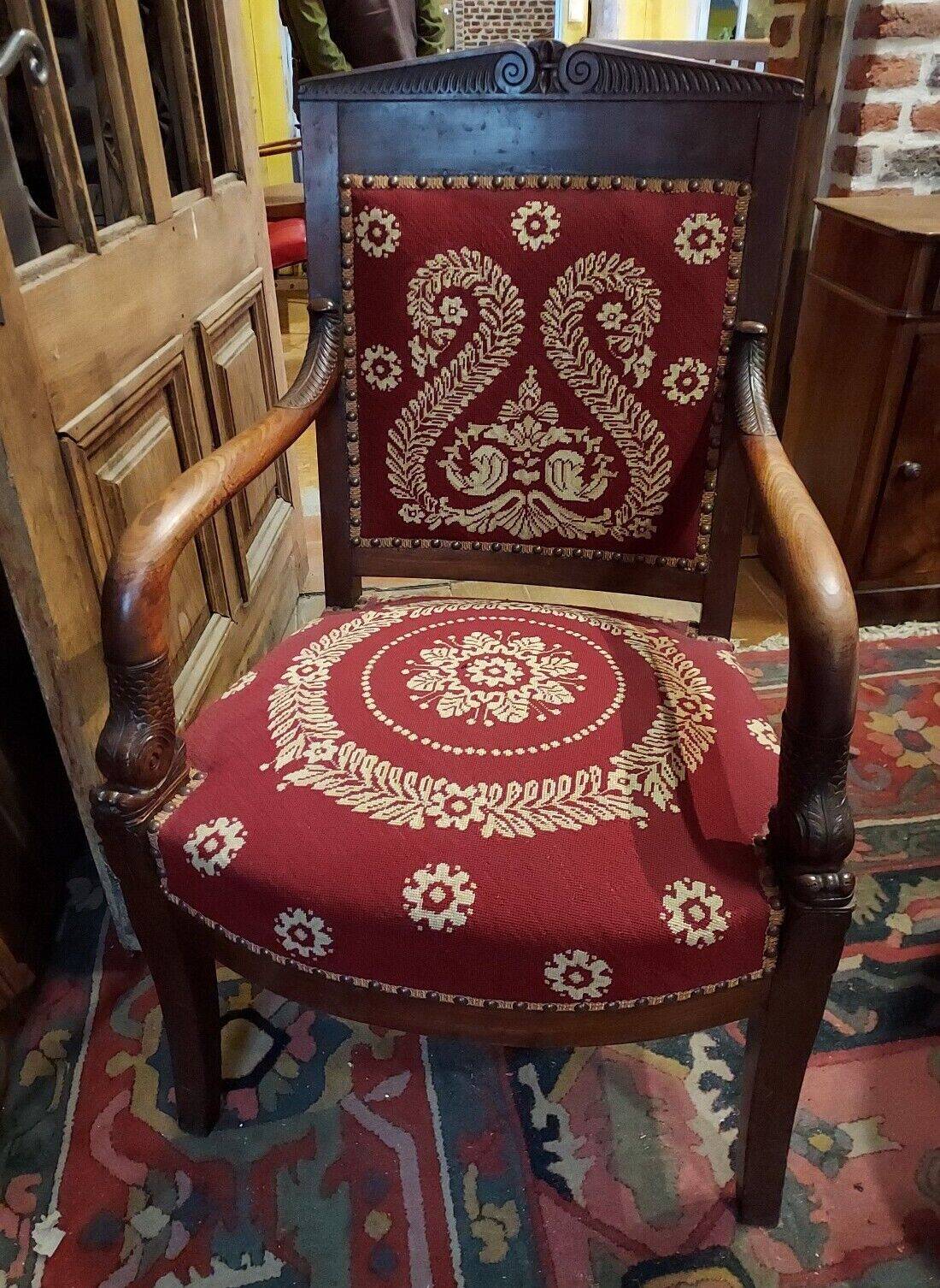 Fauteuil style empire en acajou