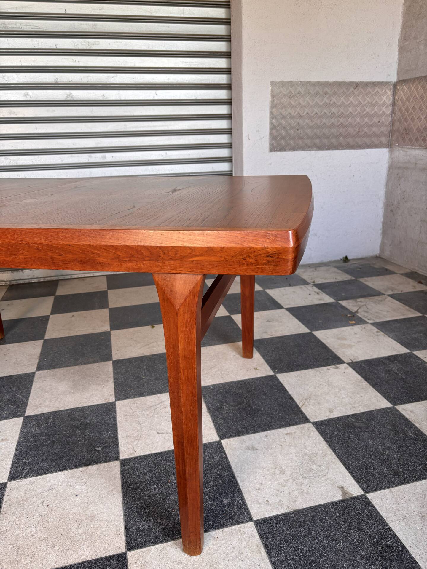 Table scandinave en teck