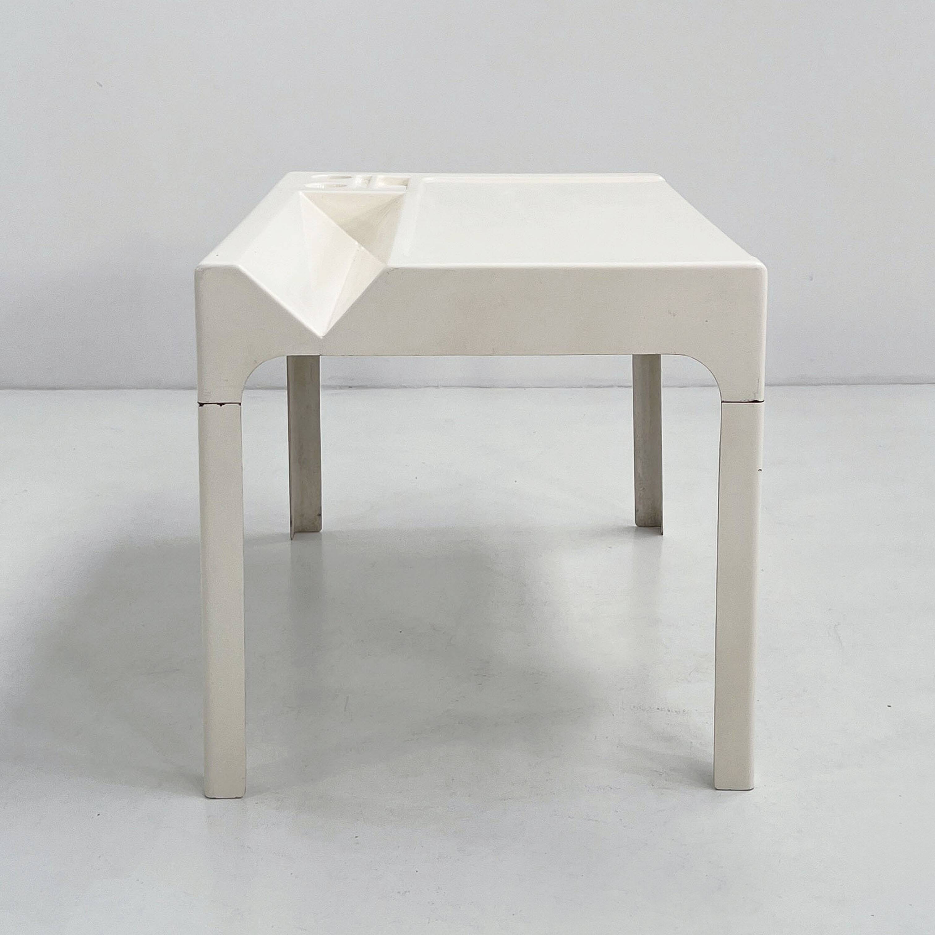 Ozoo fiberglass Space Age desk by Marc Berthier for D.A.N, 1960