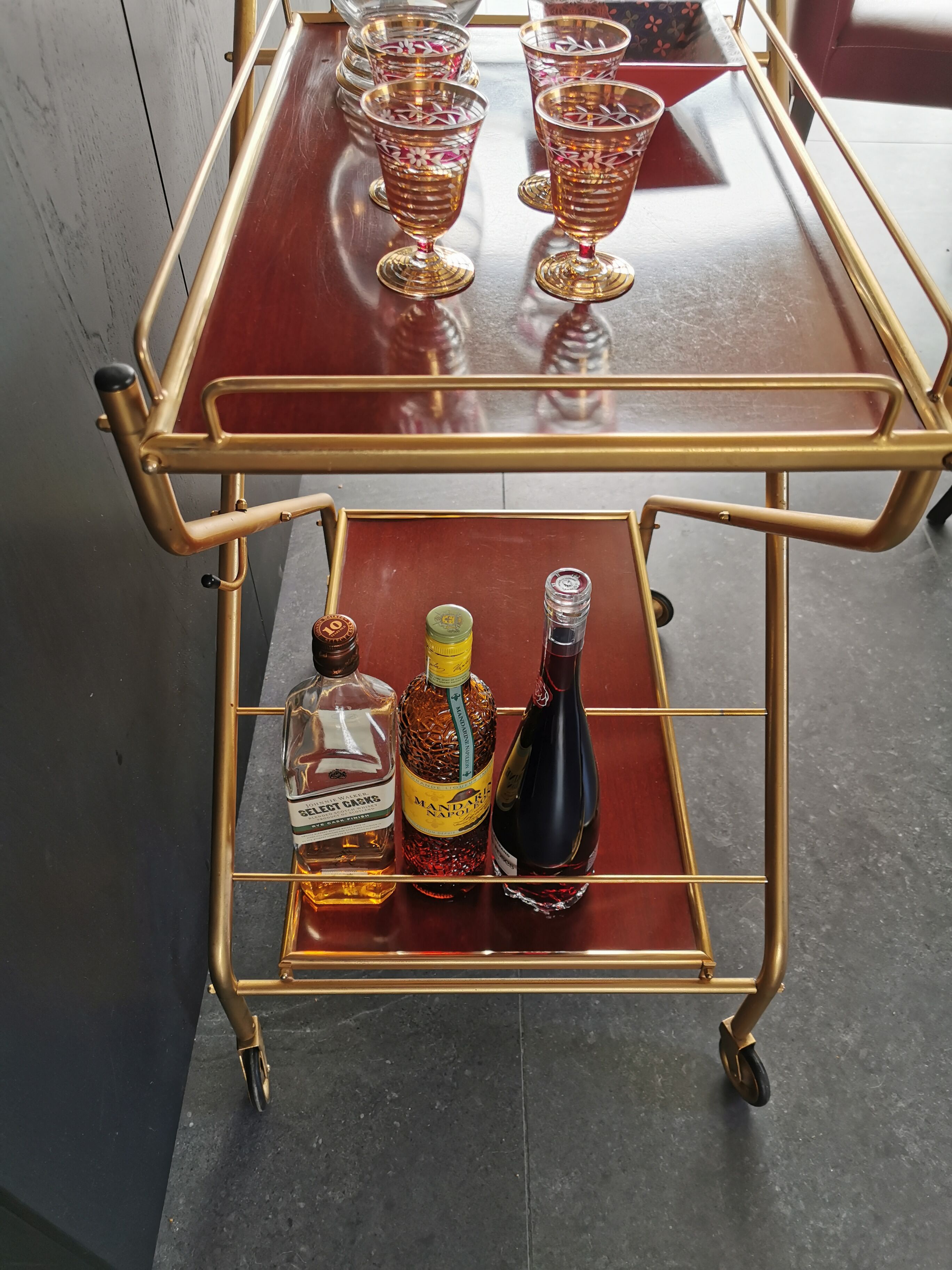 Vintage rolling dessert in gold metal (bar on wheels)