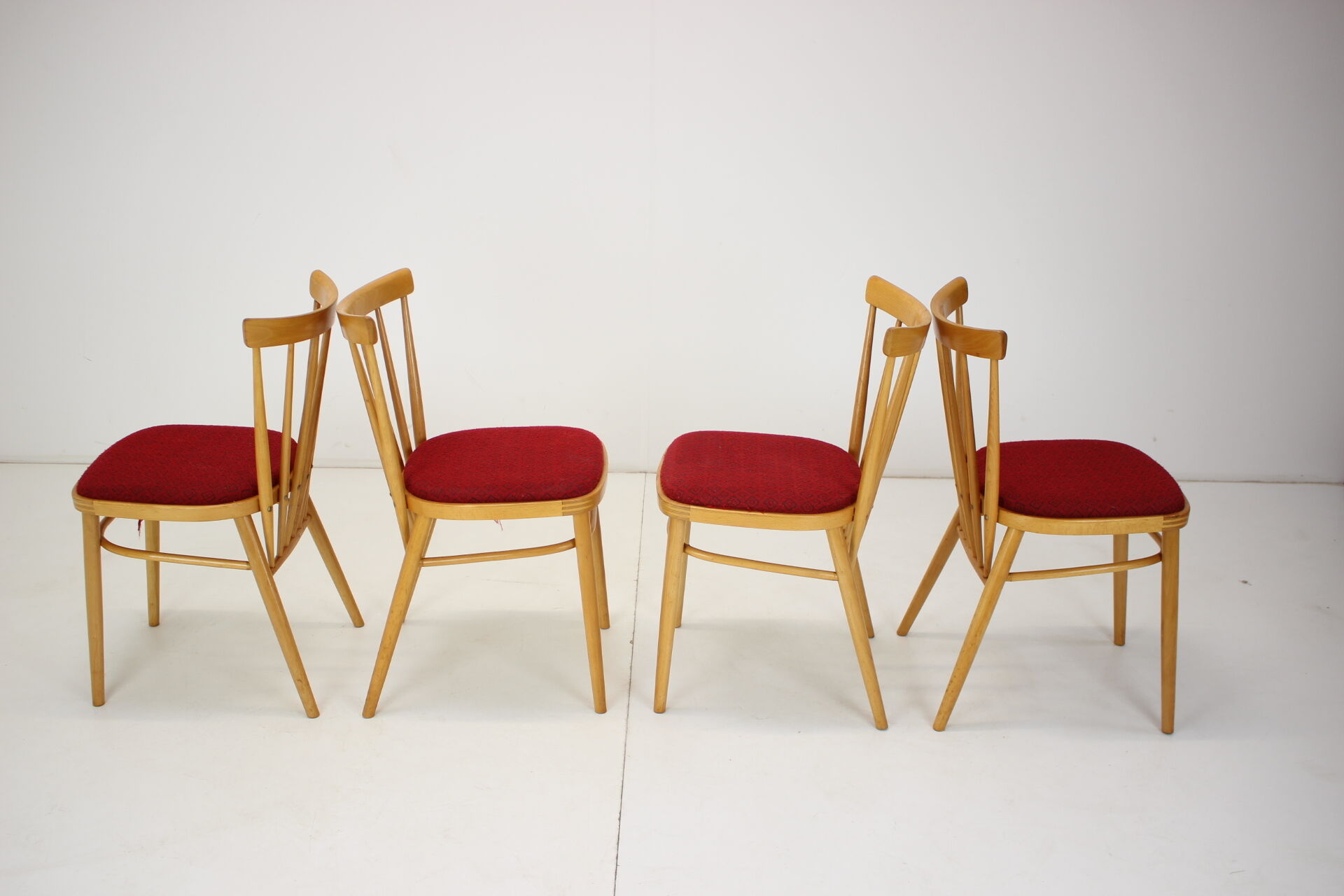 Set of four dining chairs/Tatra Pravenec, 1970's.