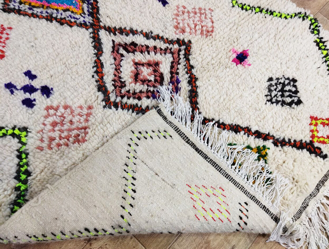 Handmade moroccan berber carpet 244 x 138 cm