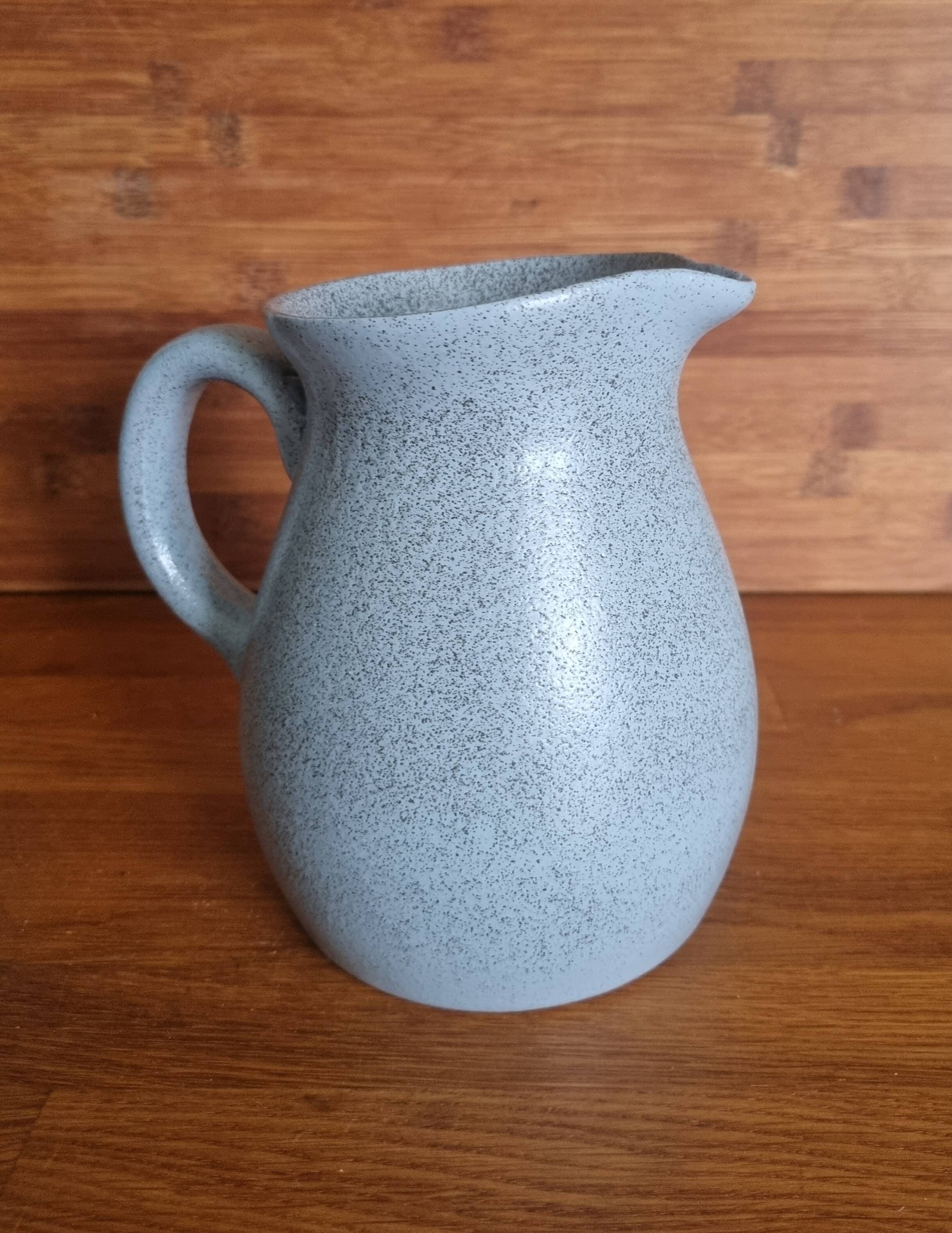 1 L blue-grey stoneware pitcher