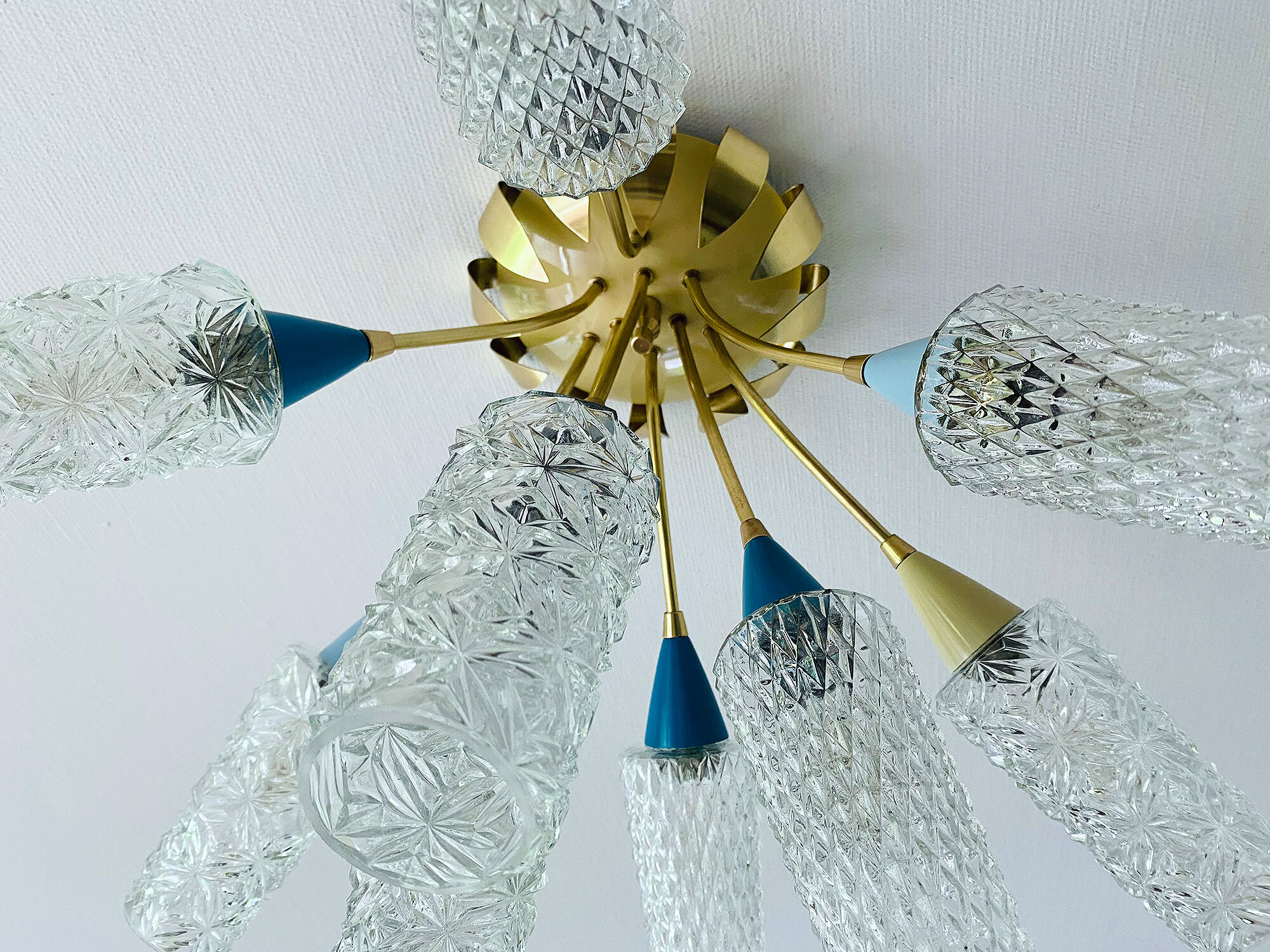 plafonnier lampe vintage, annees 50, verre laiton, bleu beige or