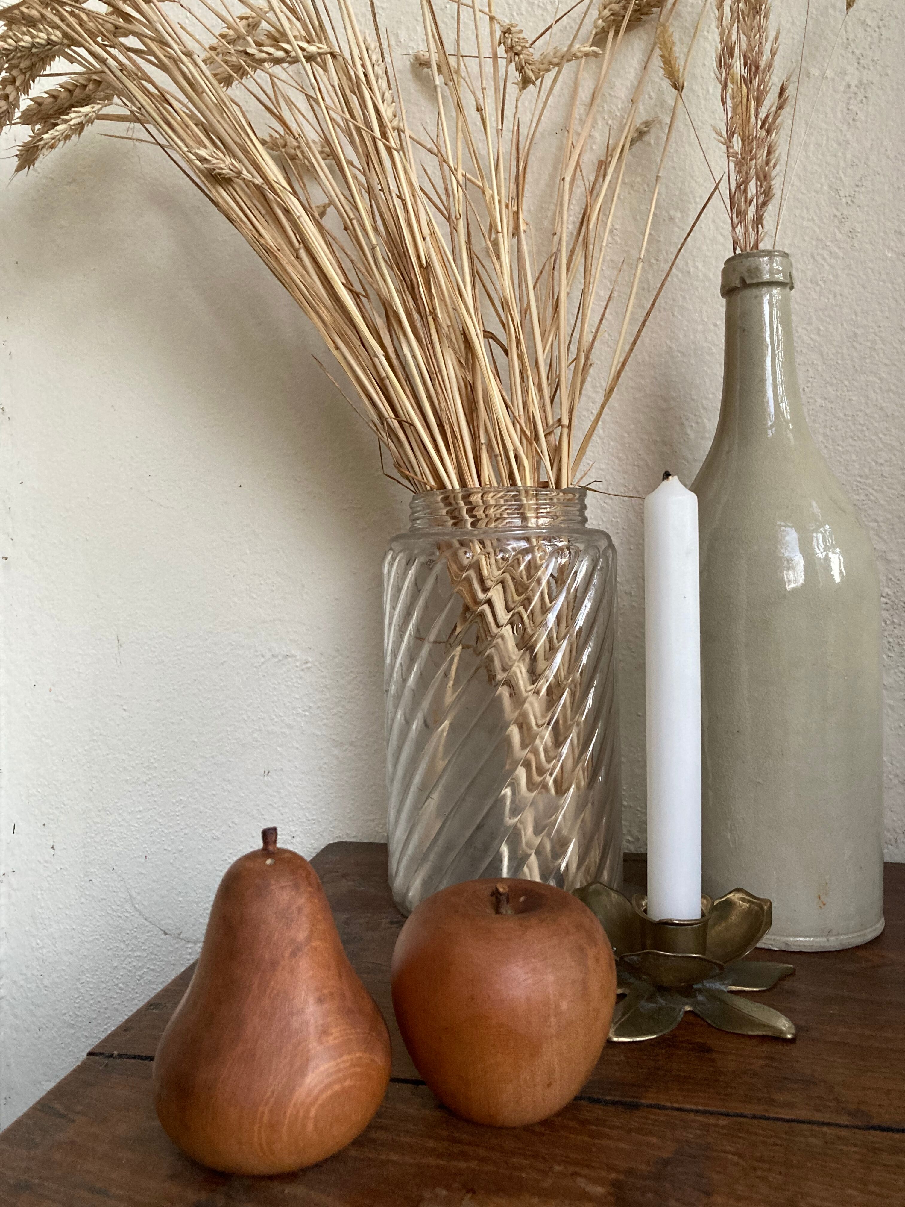 Duo of salt shaker and pepper in vintage wood from the 90s: apple and pear