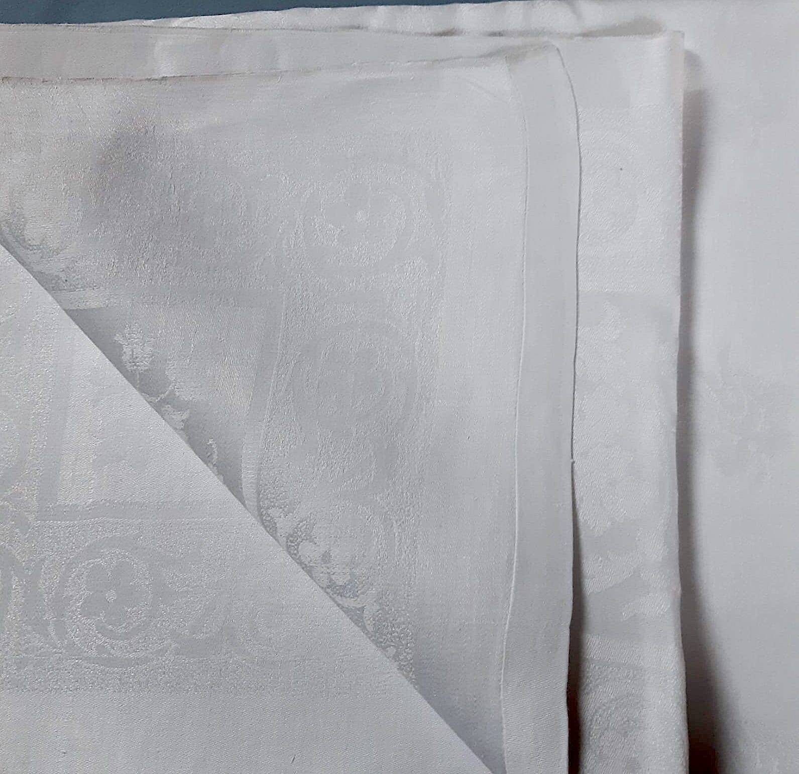 Party tablecloth - 2m30 x 5m30 - white damask monogrammed ct