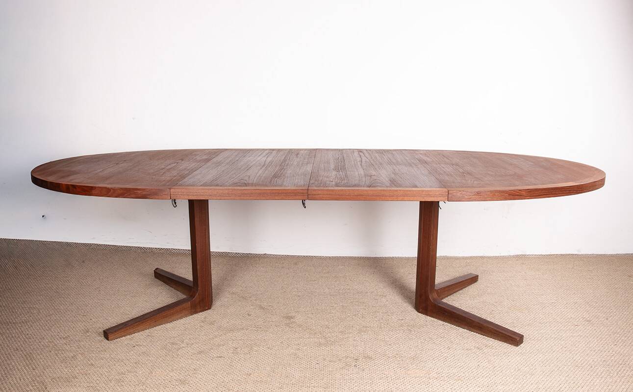 Very large Danish dining table in teak, oval and extendable, Dyrlund.