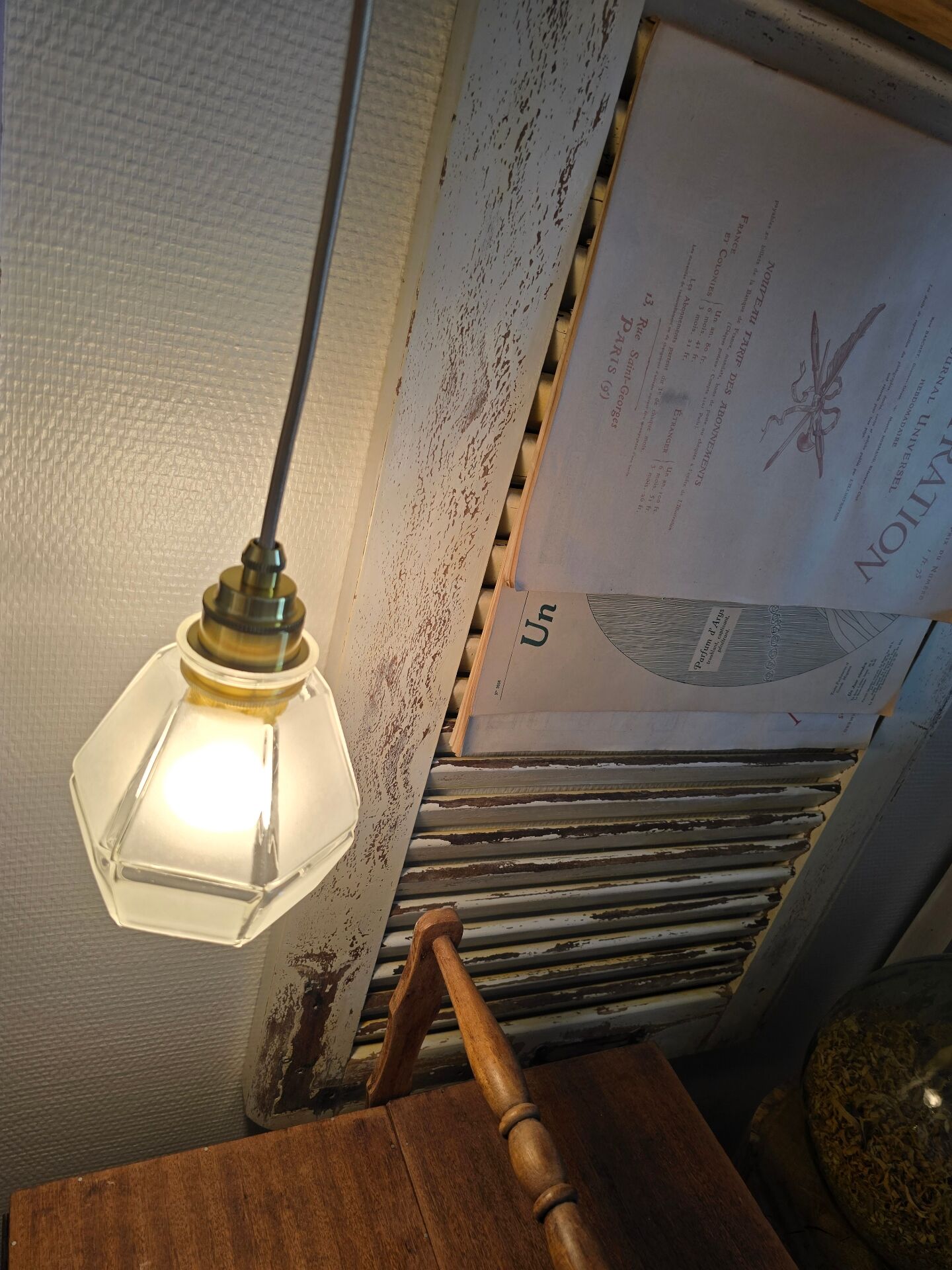 Frosted glass hexagonal suspension globe Art Deco