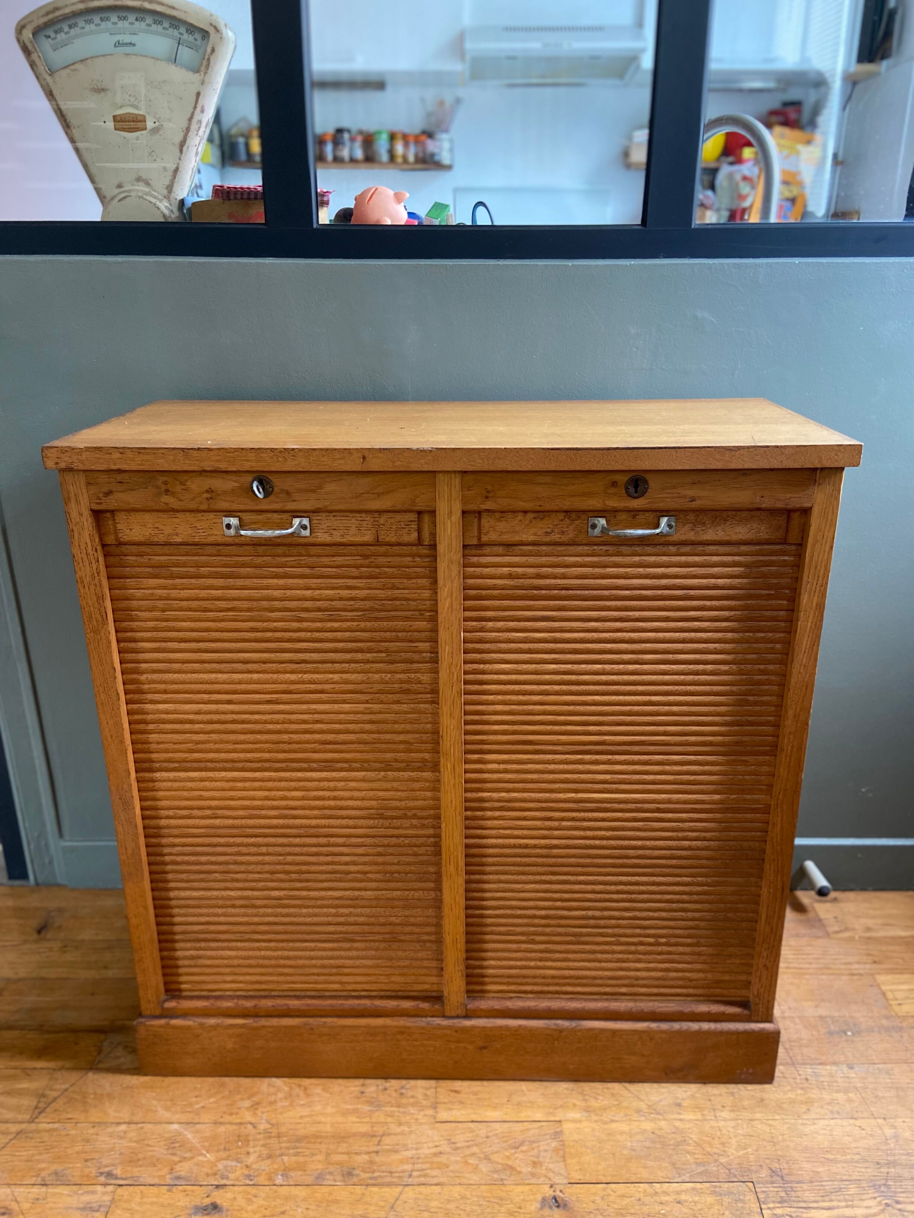 Low furniture double curtains