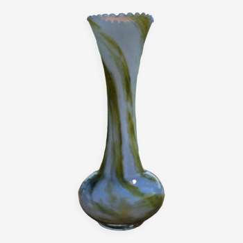 Vase en opaline