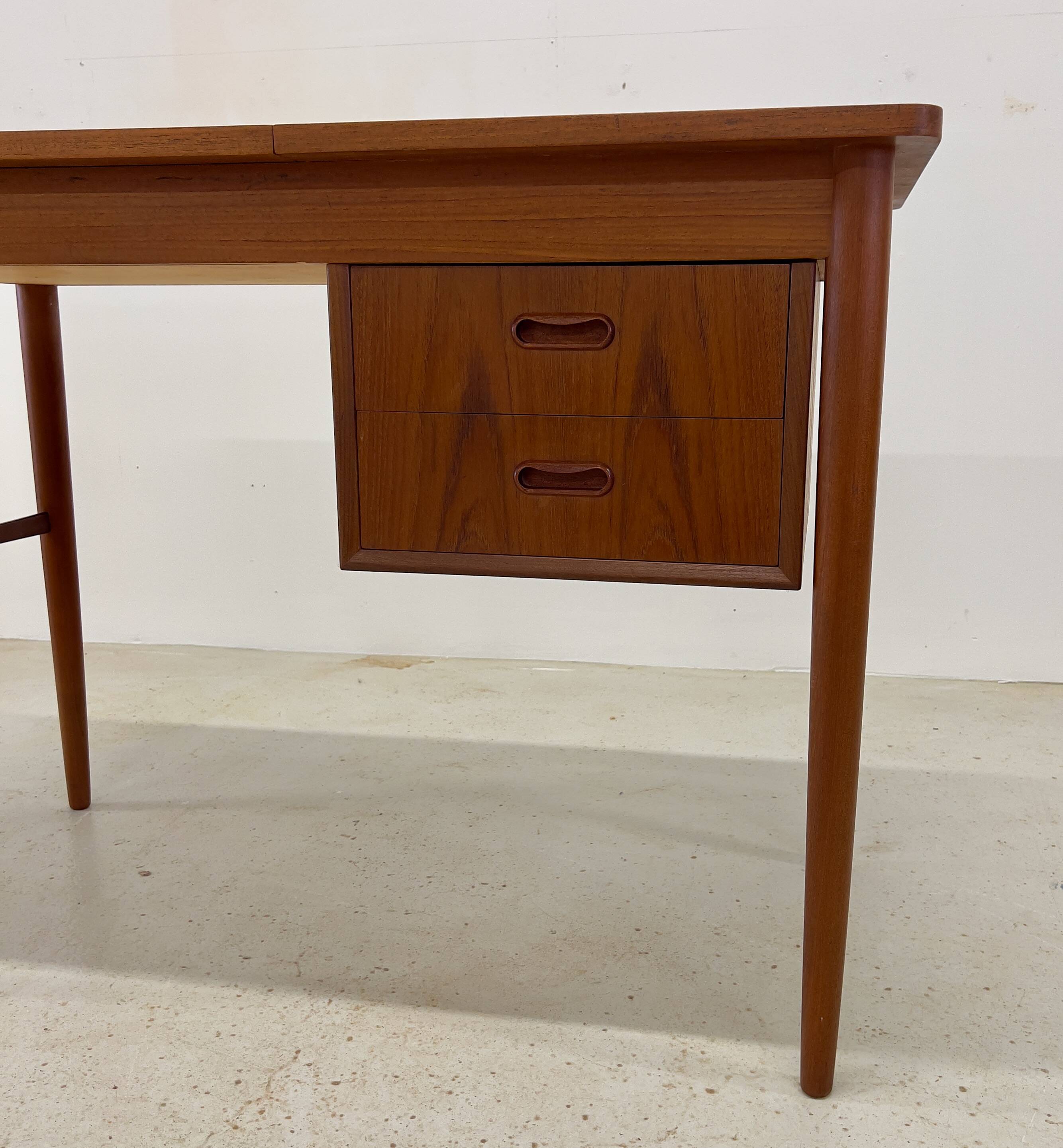 Bureau en teck
