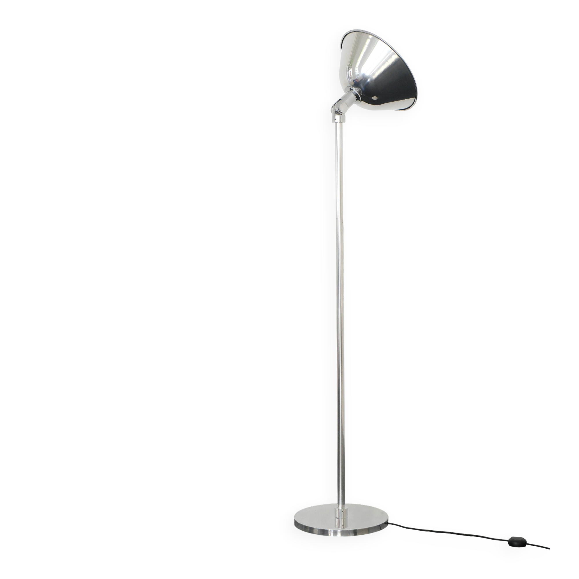 "Gatcpac F" floor lamp by Josep Torres Clavé / Santa & Cole