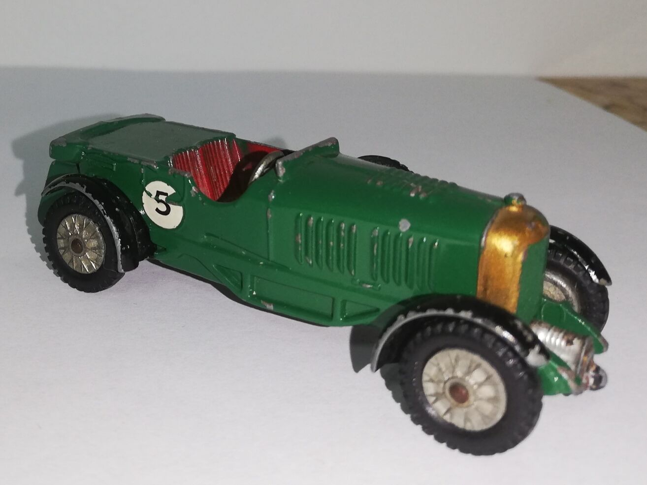Matchbox Bentley 1929 number 5