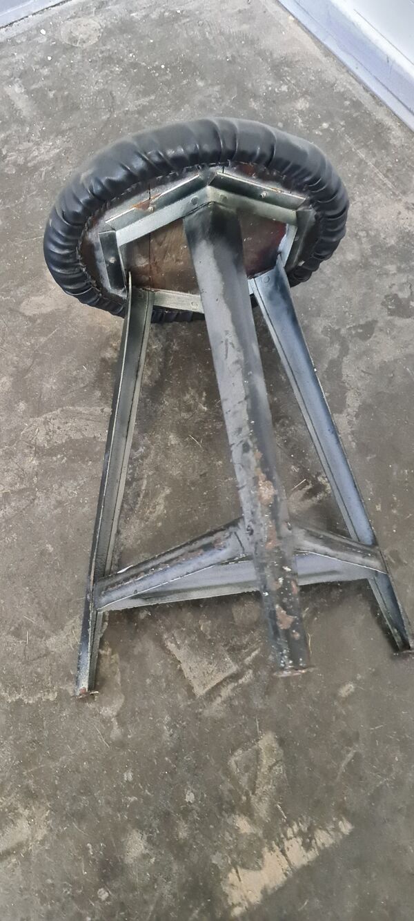 Tabouret industriel en métal vintage