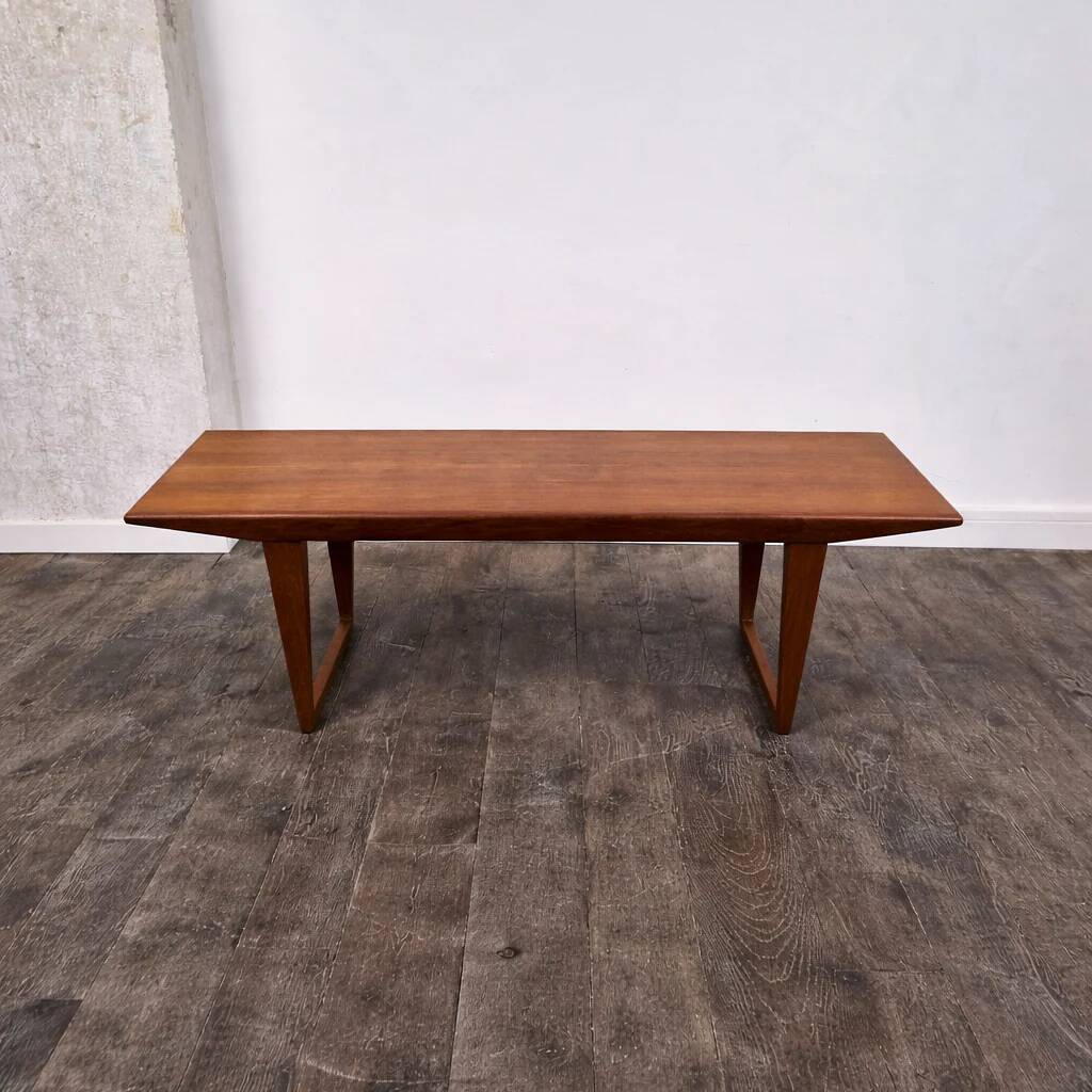 Teak coffee table model no. 32, Kai Kristiansen for Aksel Kjersgaard, Denmark, 1960