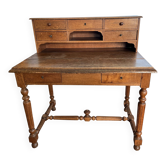 Antique oak tiered desk with stretcher, early 20th century.