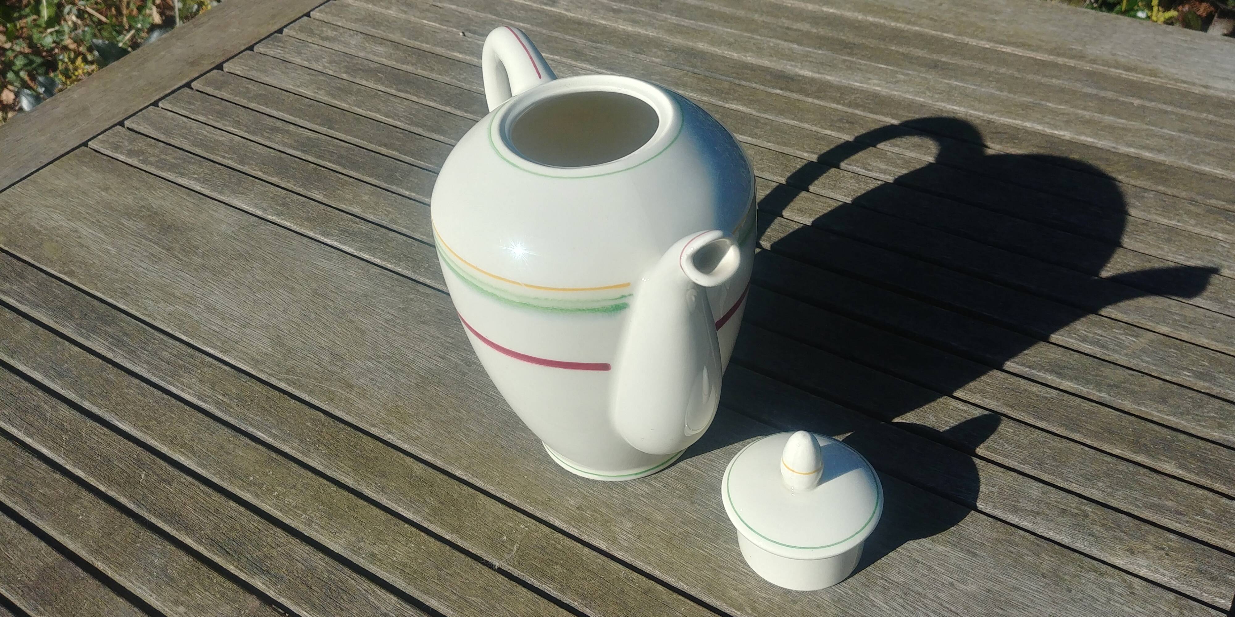 Coffee / tea maker of the faiencerie Gien porcelaine creation Primefleurs-vintage.