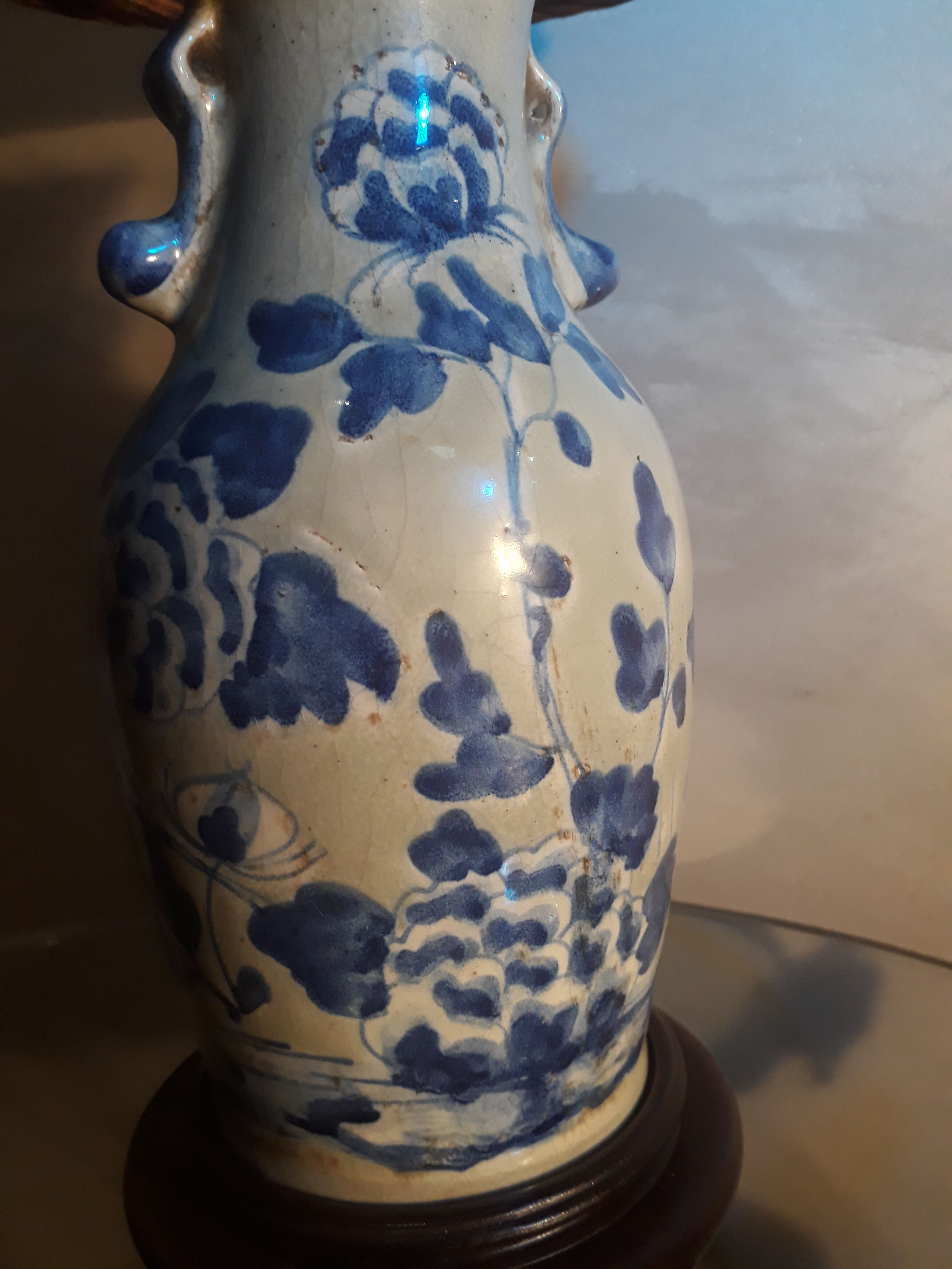 Asian lamp painted with hand naive flower