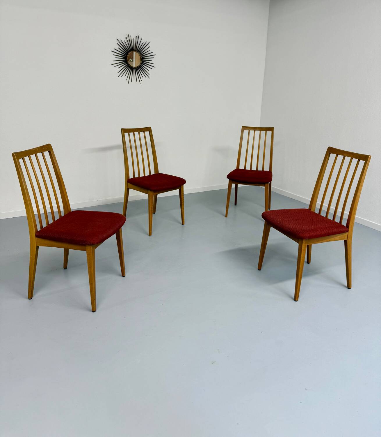 Set of 4 chairs in solid beech and vintage orange fabric, 70s design