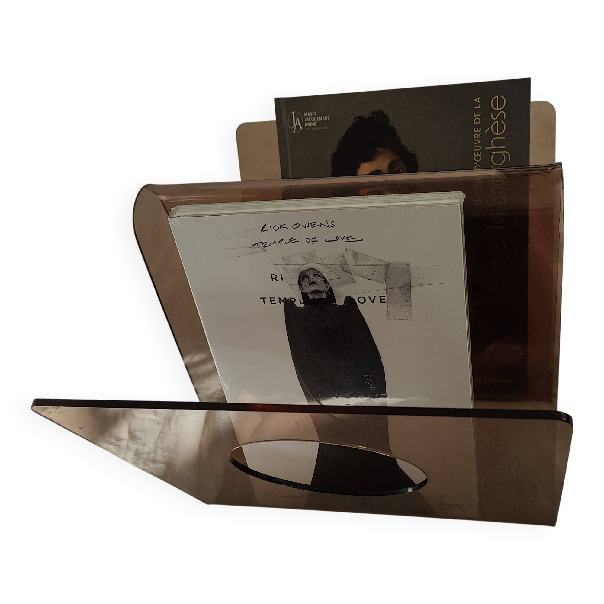Michel Dumas magazine rack