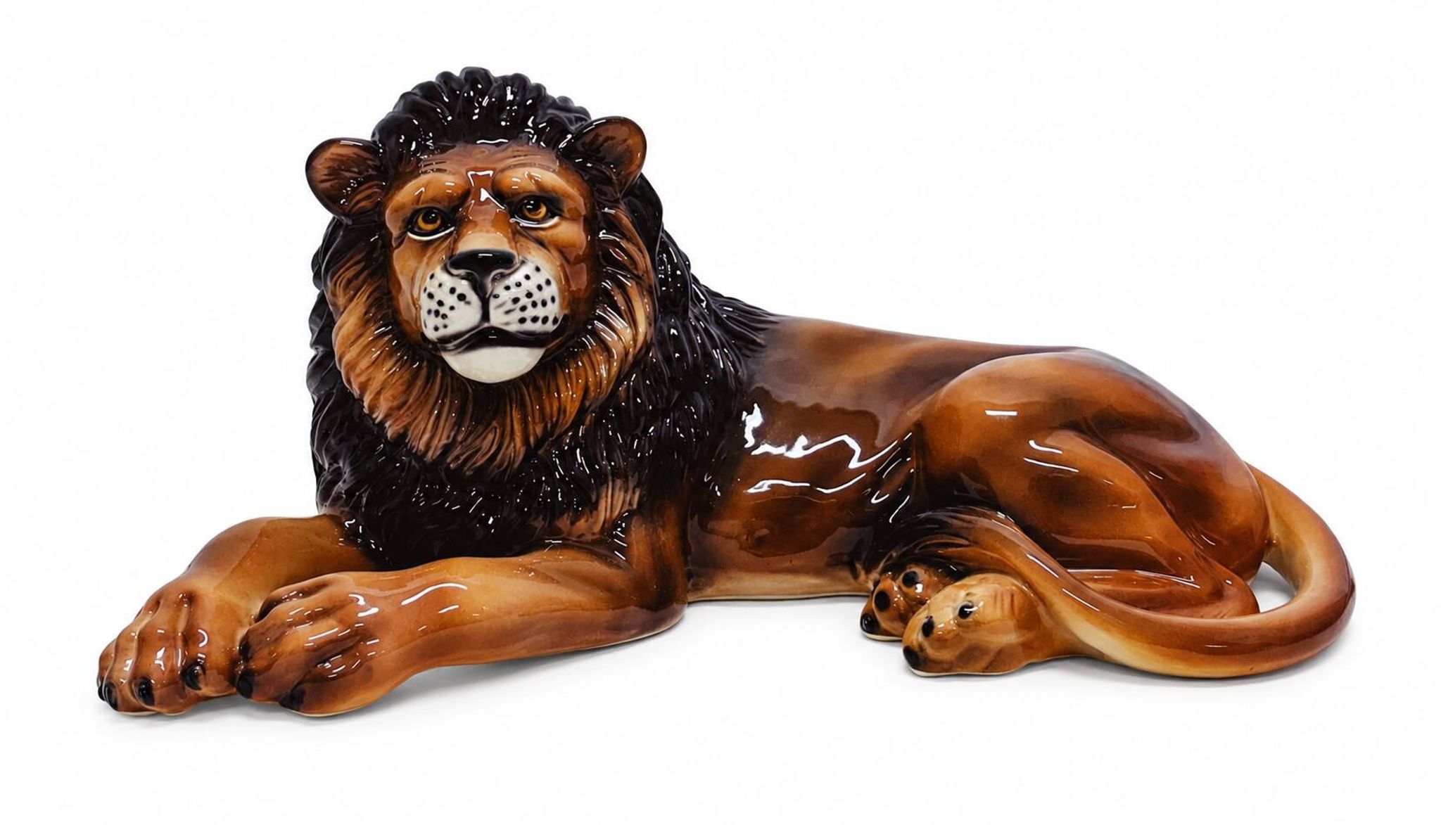 Statue de lion en céramique