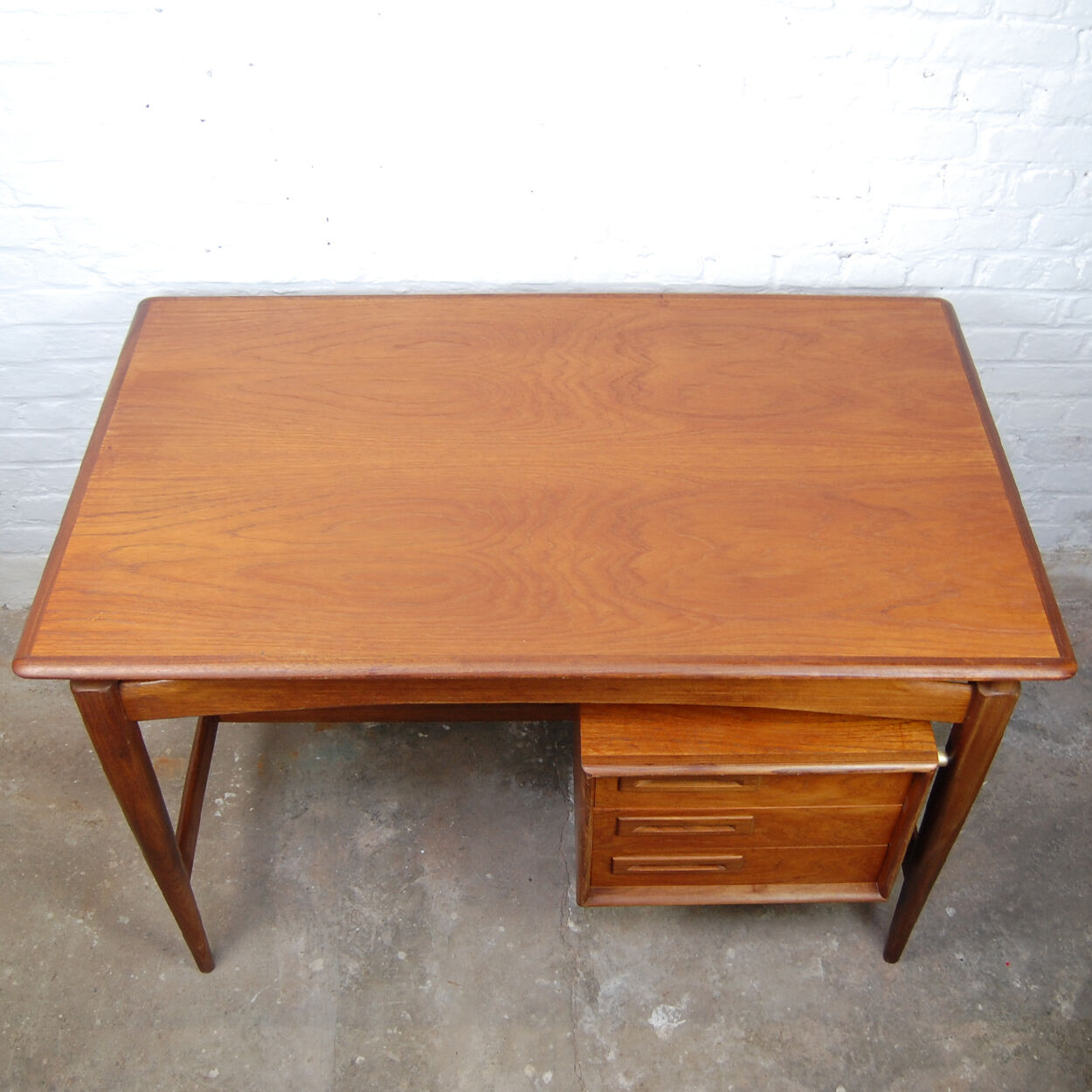 Scandinavian vintage office by P.J. Neirinck - Belgium
