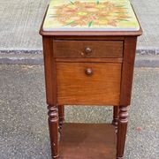 Table de chevet en bois massif henri II du 19ème