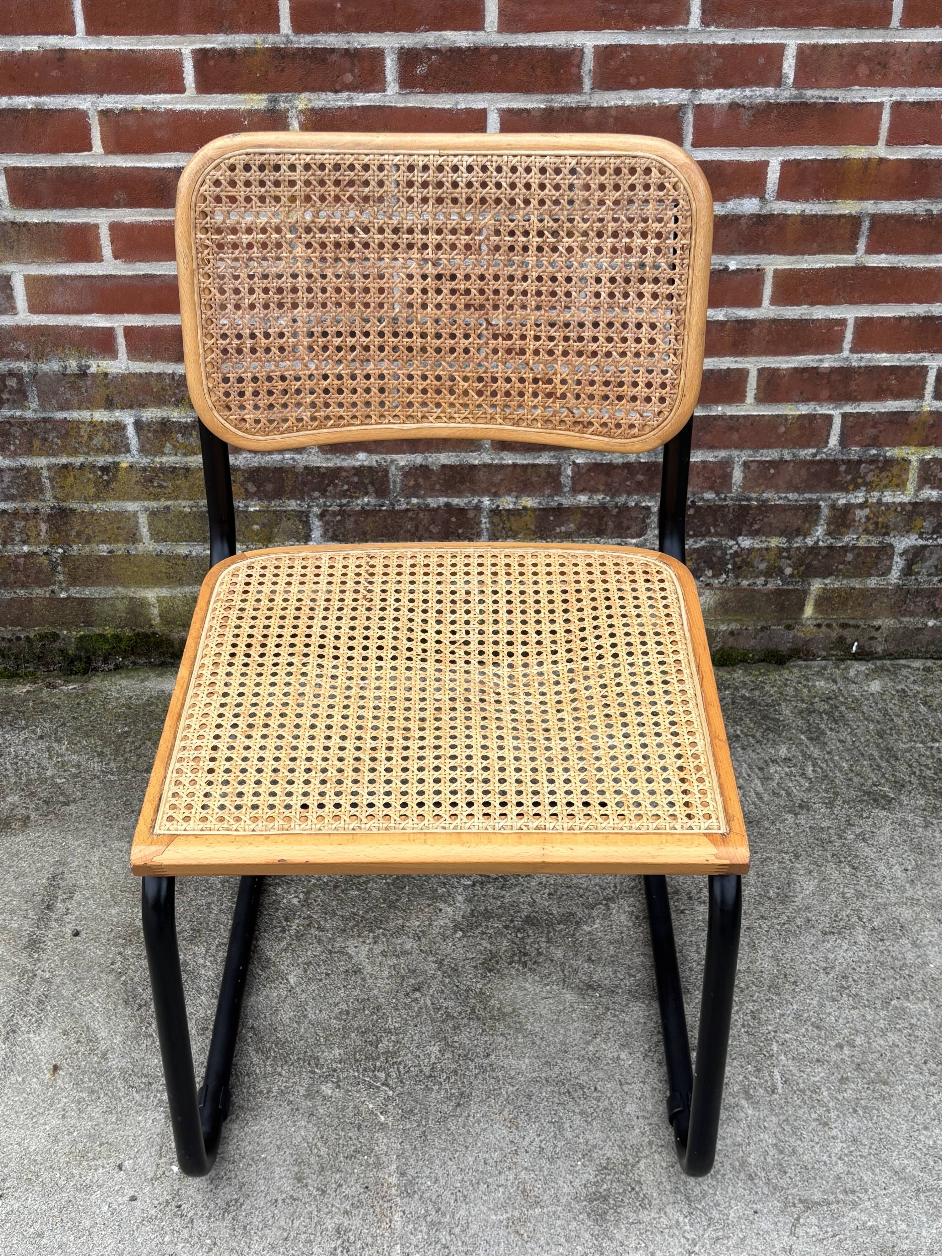 Set of 4 chairs Cesca B32 designed by Marcel Breuer design black frame