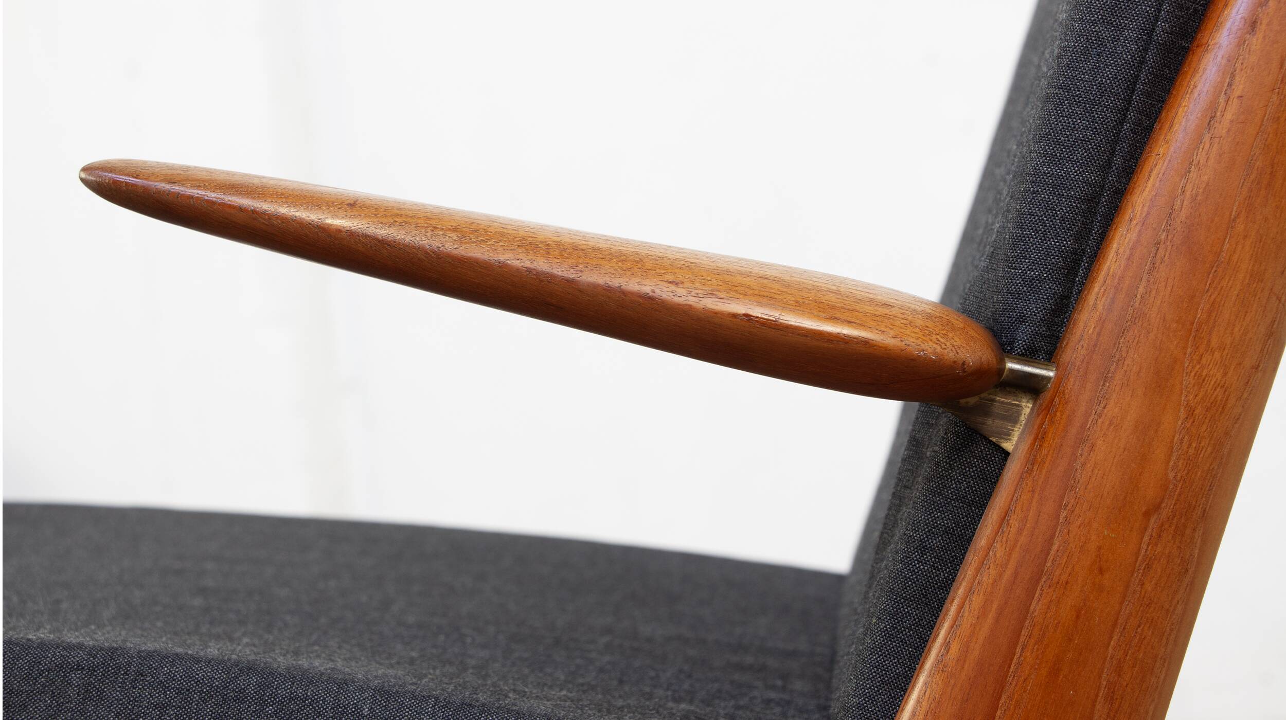 Boomerang FD134 armchair by Peter Hvidt & Orla Mølgaard Nielsen