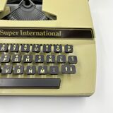 "Small" typewriter
