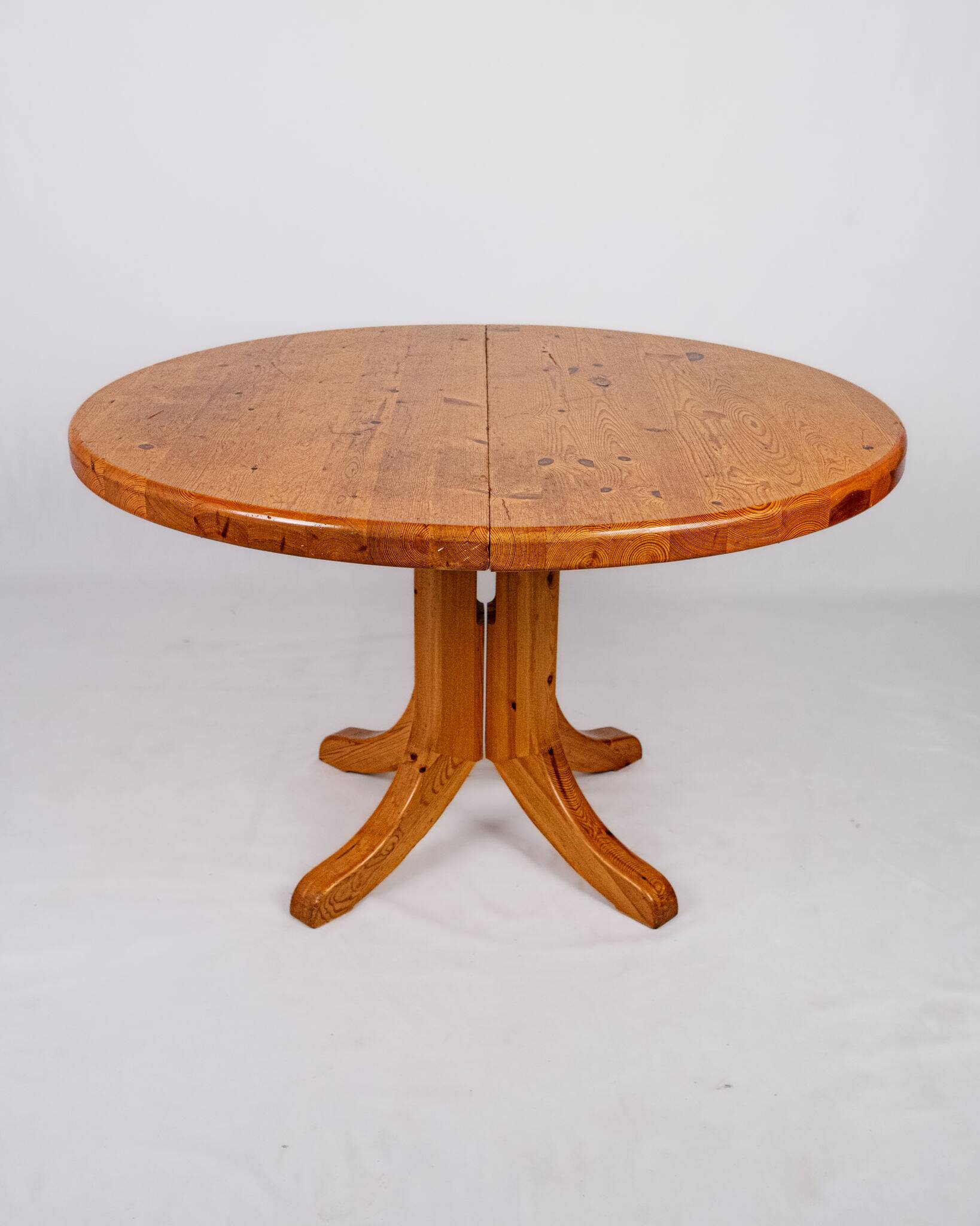 Extendable dining table in pine, by Rainer Daumiller, Denmark, 1970s
