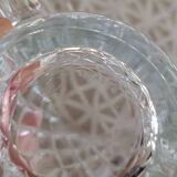 Chope à bière en verre facetté