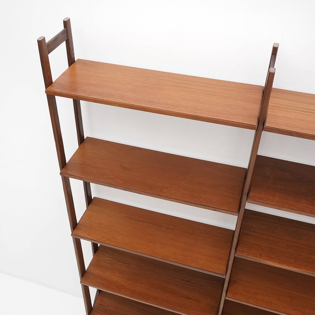 “Aedes” bookcase with shelves by Amma Torino, 1960s