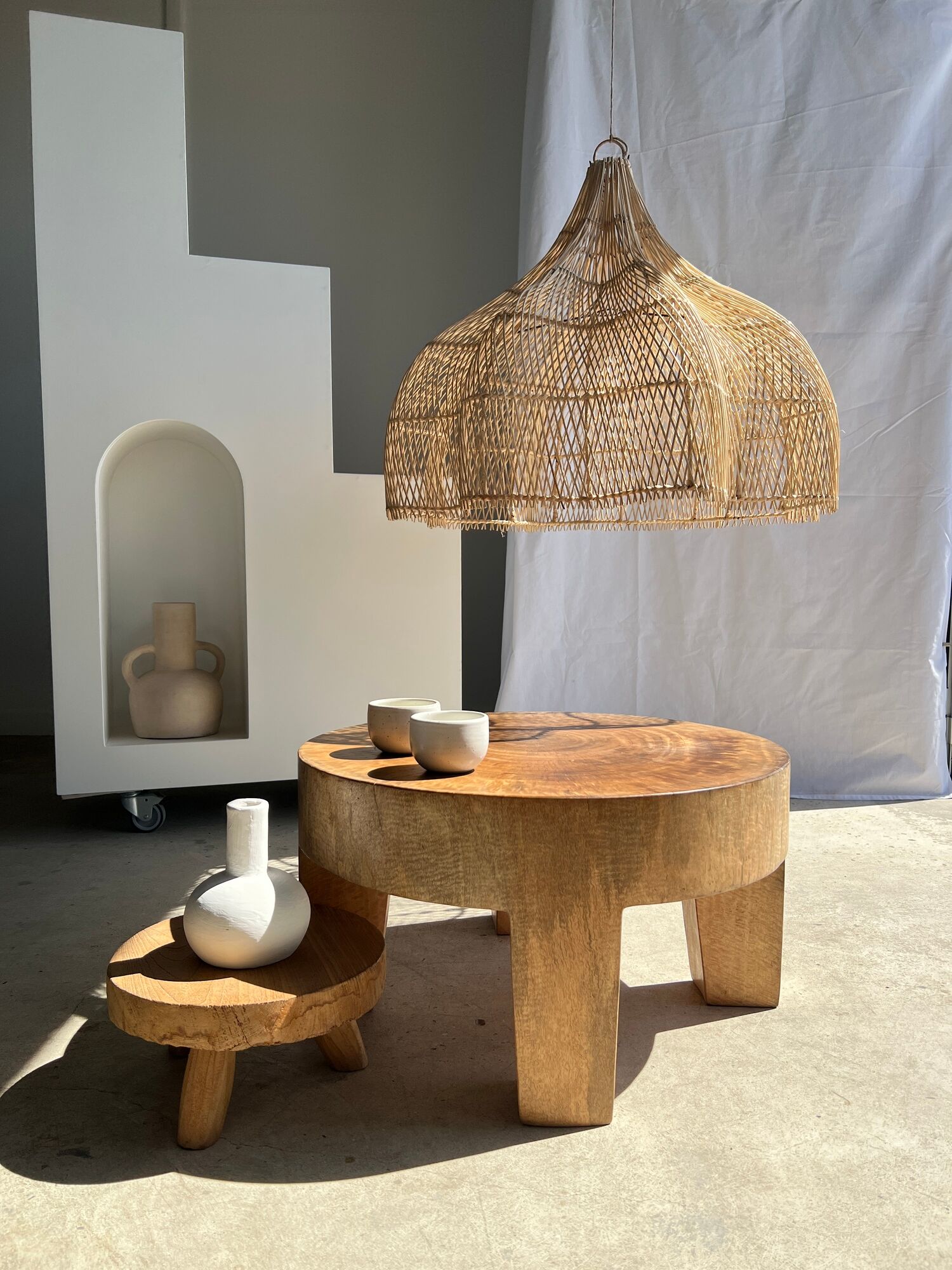 Rattan pendant lamp in the shape of a flower