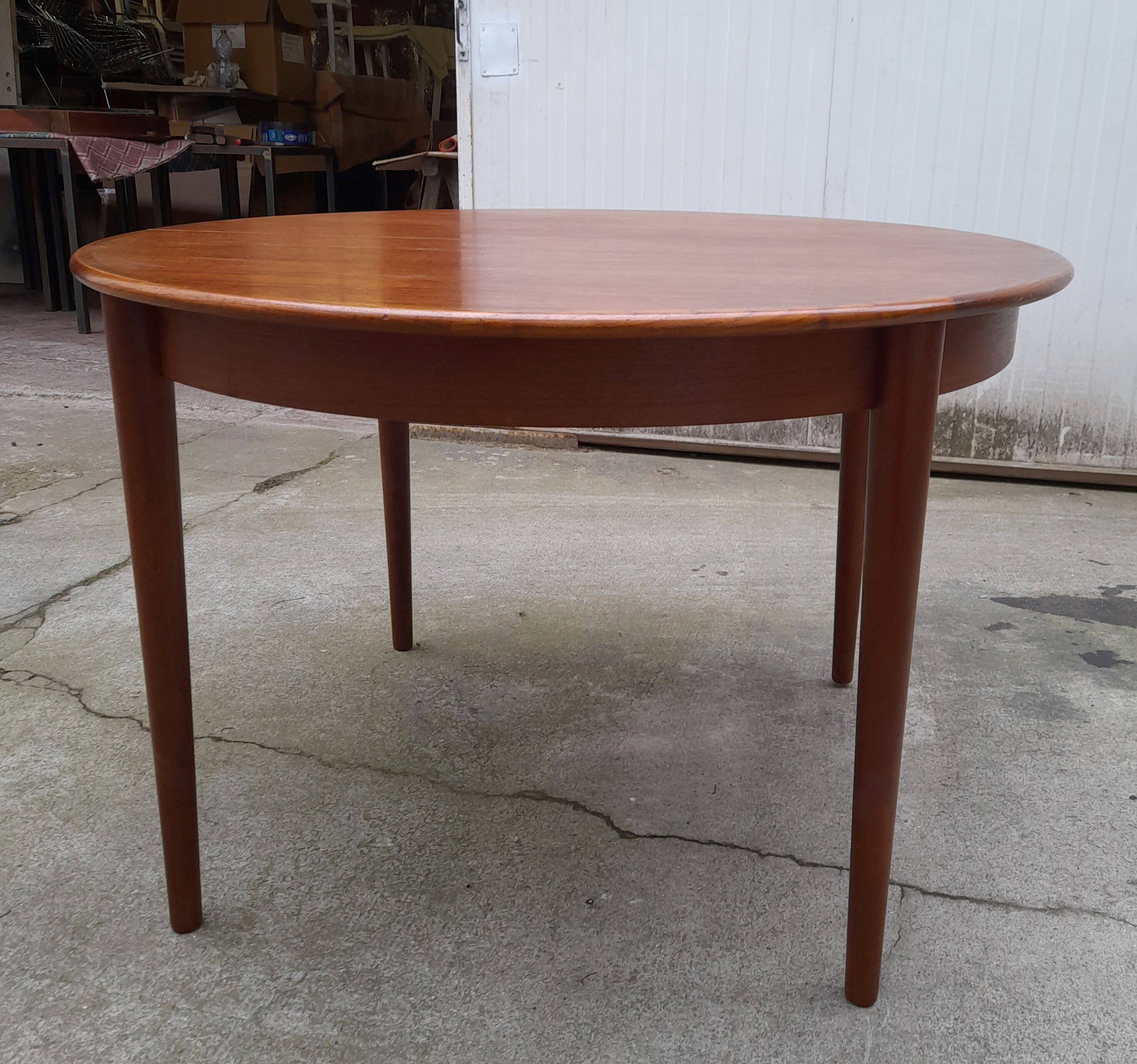 Table à manger scandinave en teck vintage