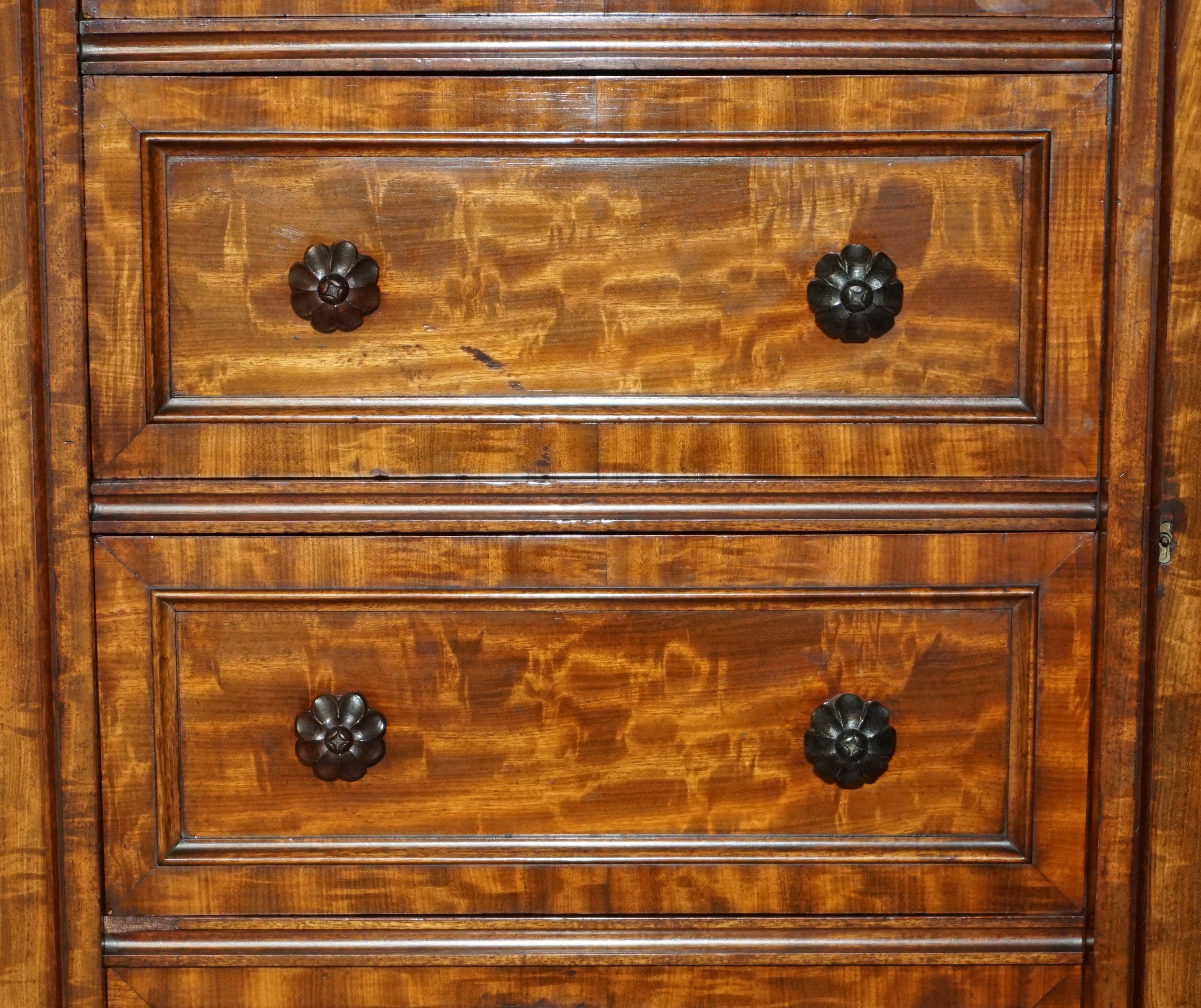 Wellington Antique Furniture 1830 in Flamed Wood