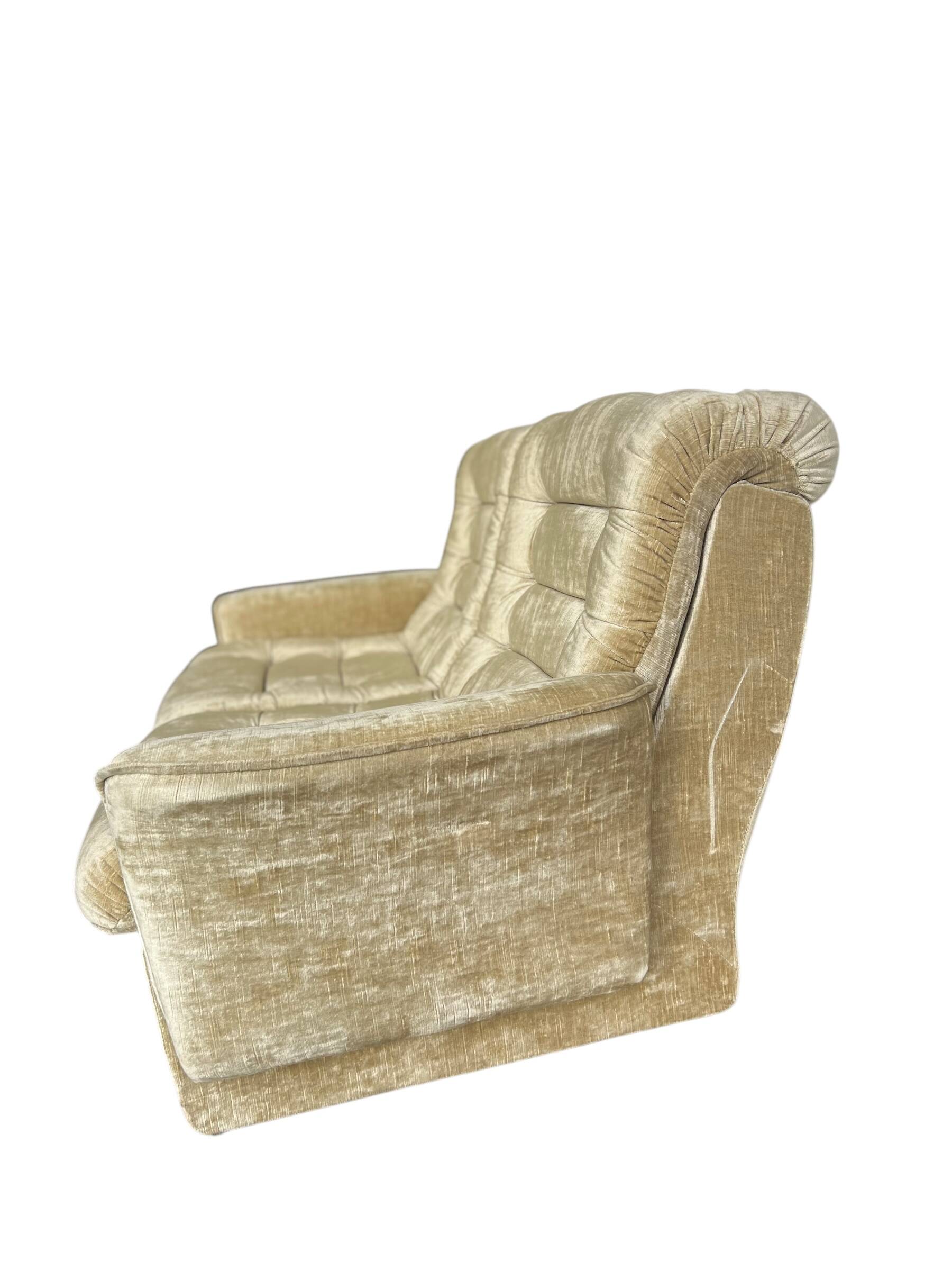 Two-seater/vintage sofa from the 70s