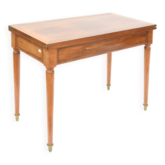 Violet wood game table