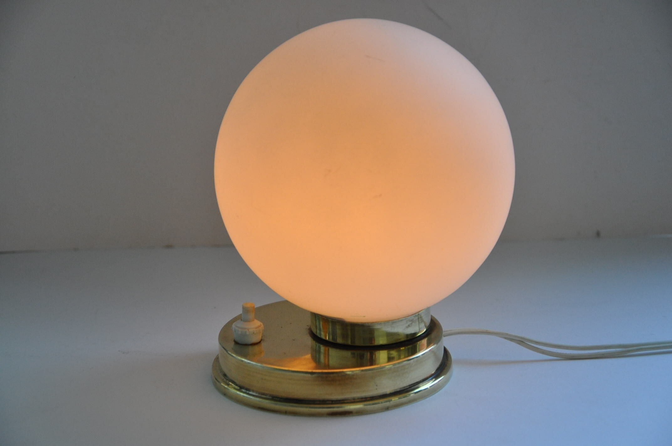 Brass lamp 50s opaline
