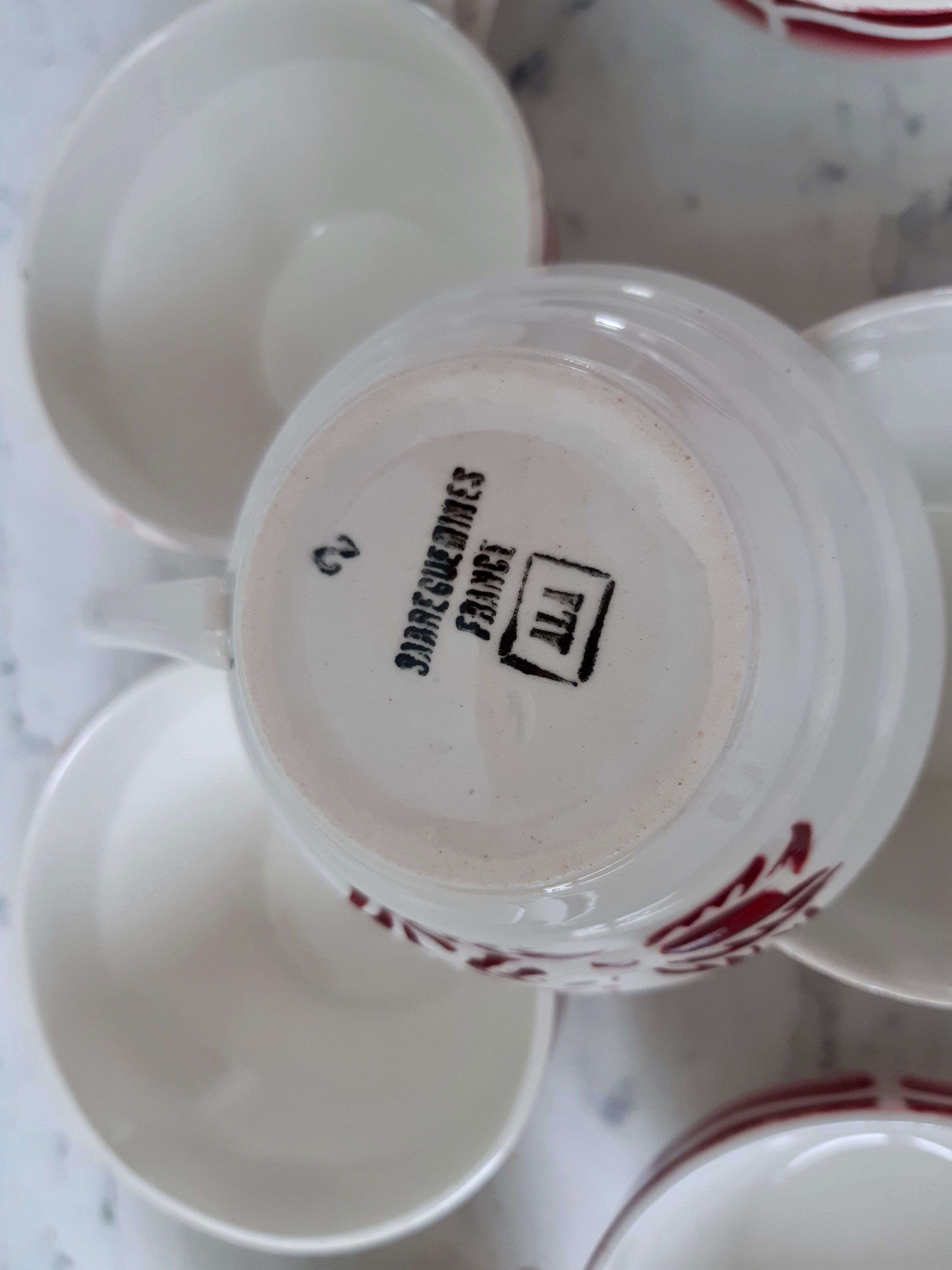 Lot de 8 tasses à café Digoin Sarreguemines modèle Ala