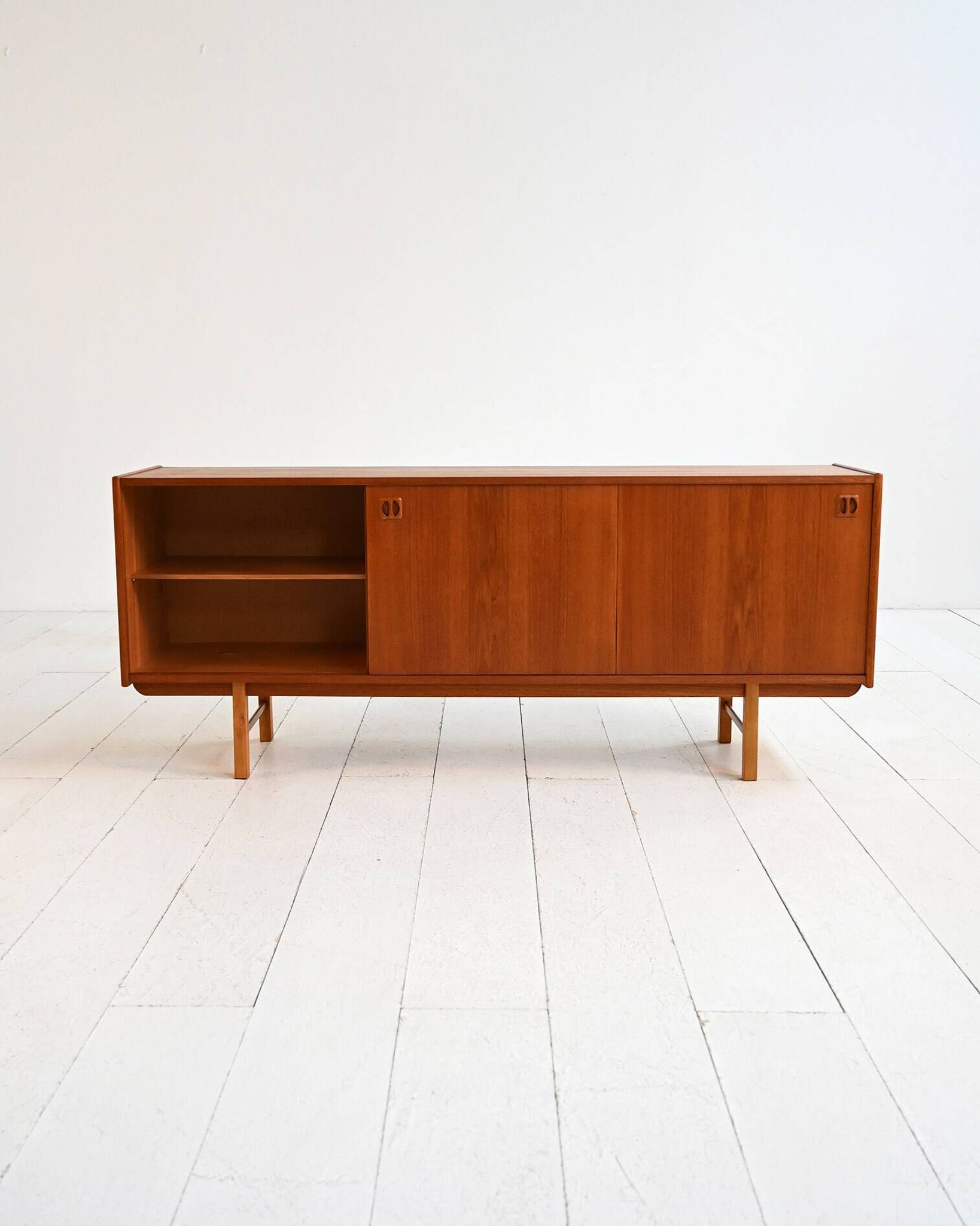 Buffet scandinave en teck "Korsör", années 1960