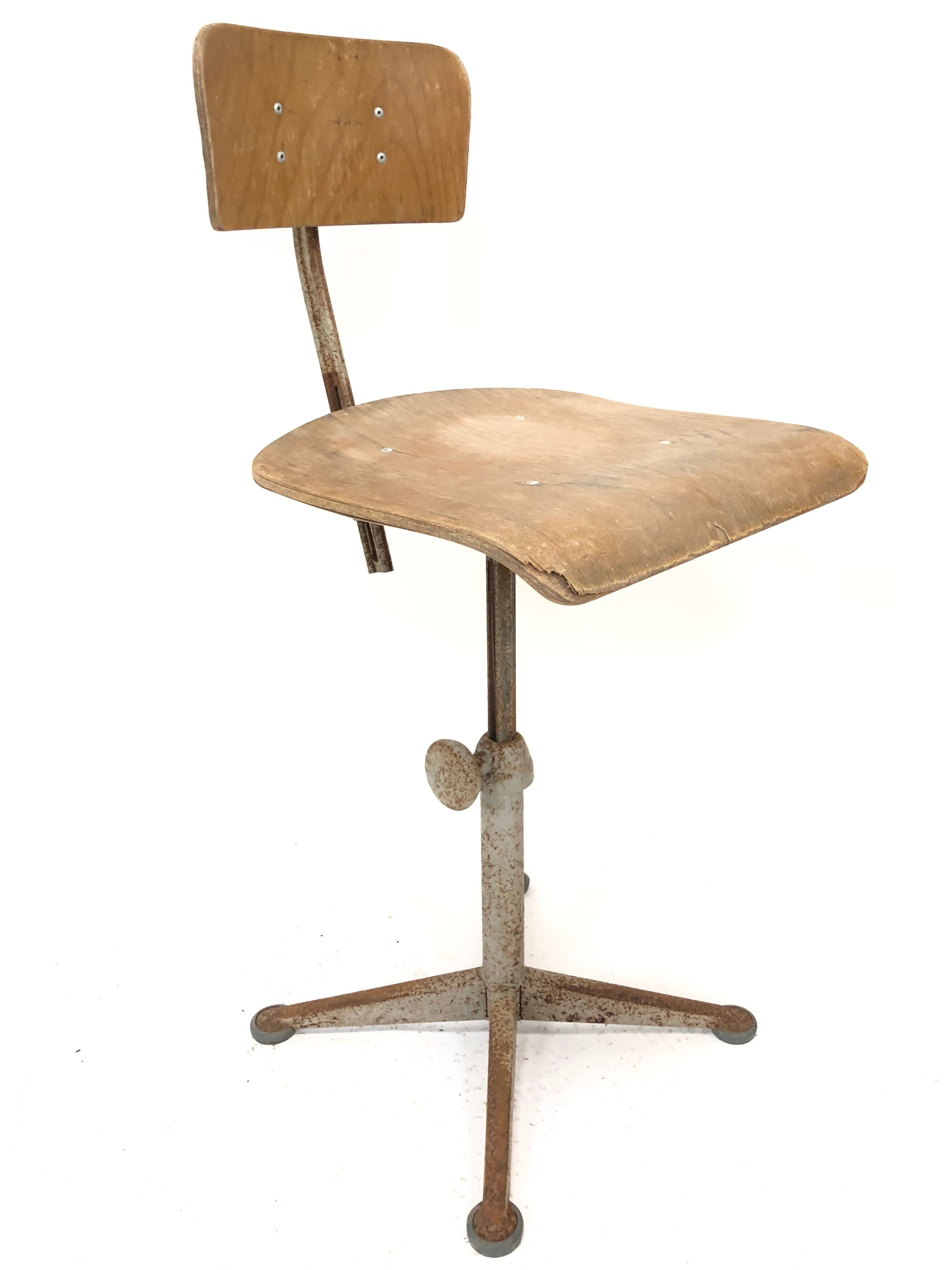 Chaise  conçue par Friso Kramer pour Ahrend De Cirkel Pays-Bas