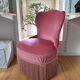 Fauteuil crapaud / chauffeuse en velours rose