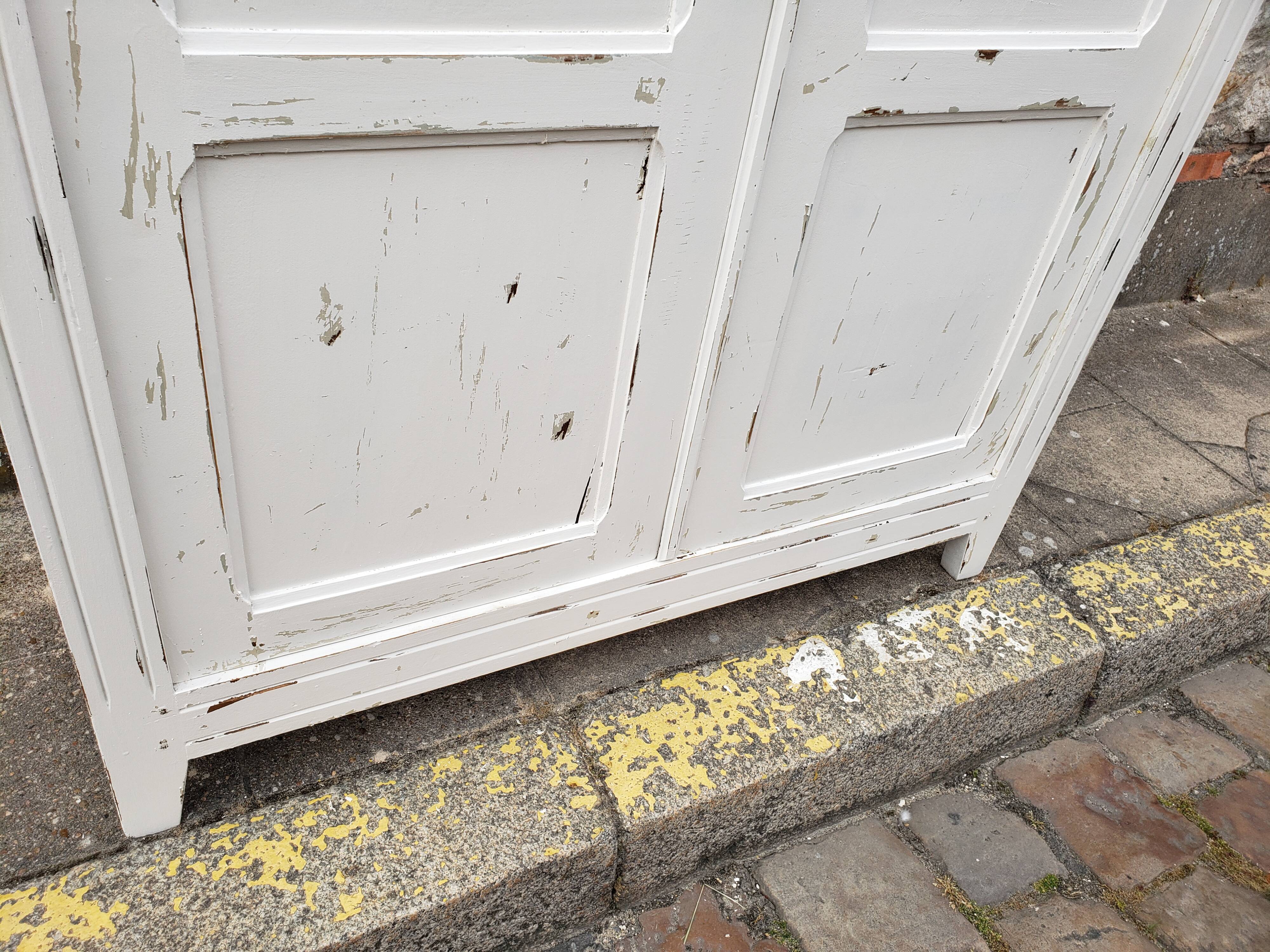 Parisian wardrobe patina old "lily"