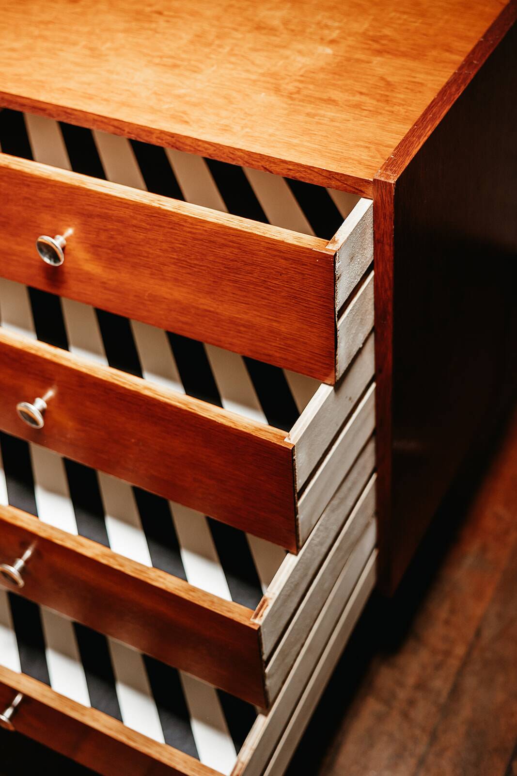Vintage chest of drawers