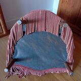 Pink velvet toad armchair