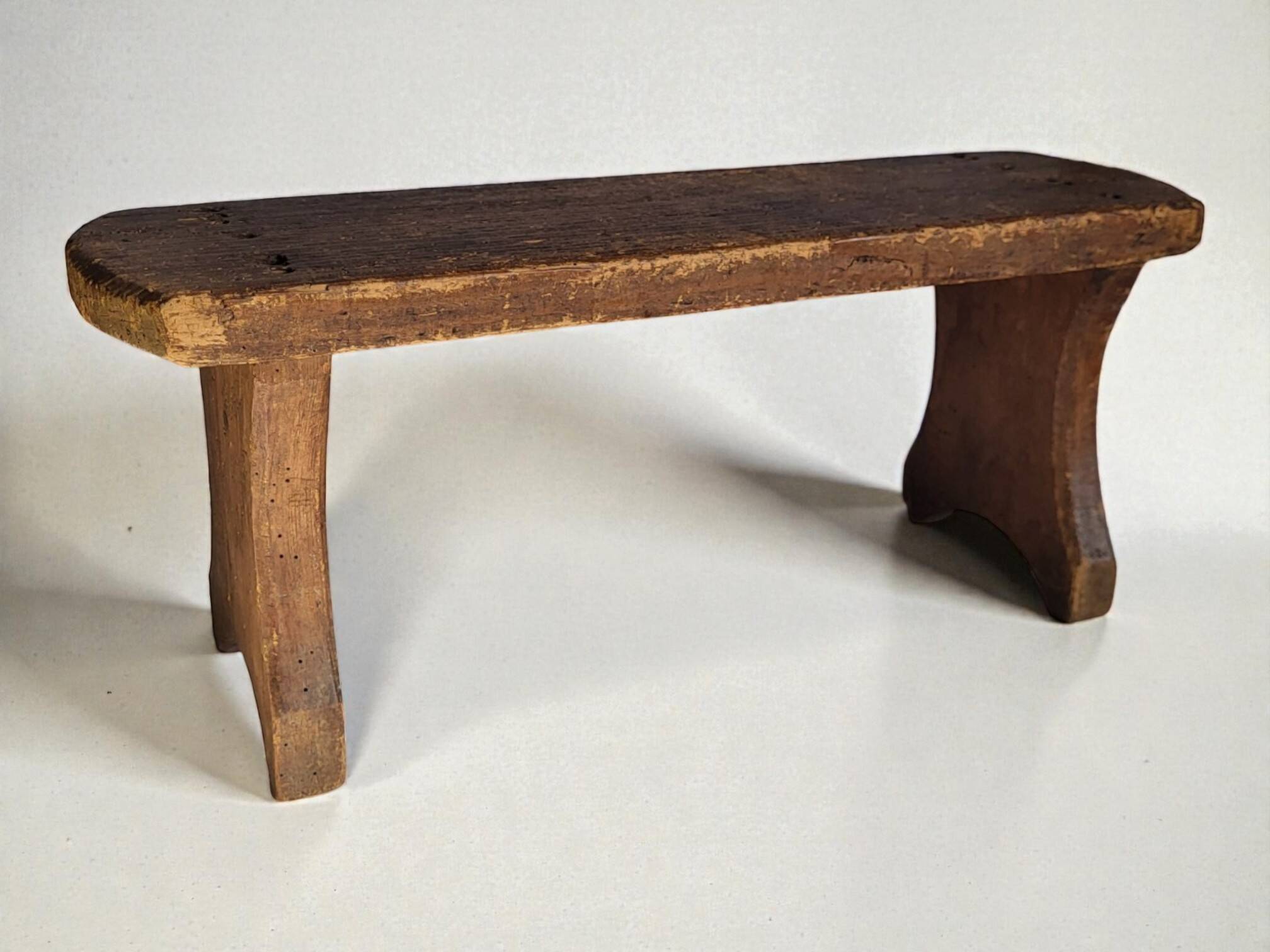 Wooden bench / footrest