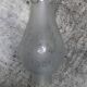 Globe ancien  pour lampe à pétrole  tulipe verre gravé